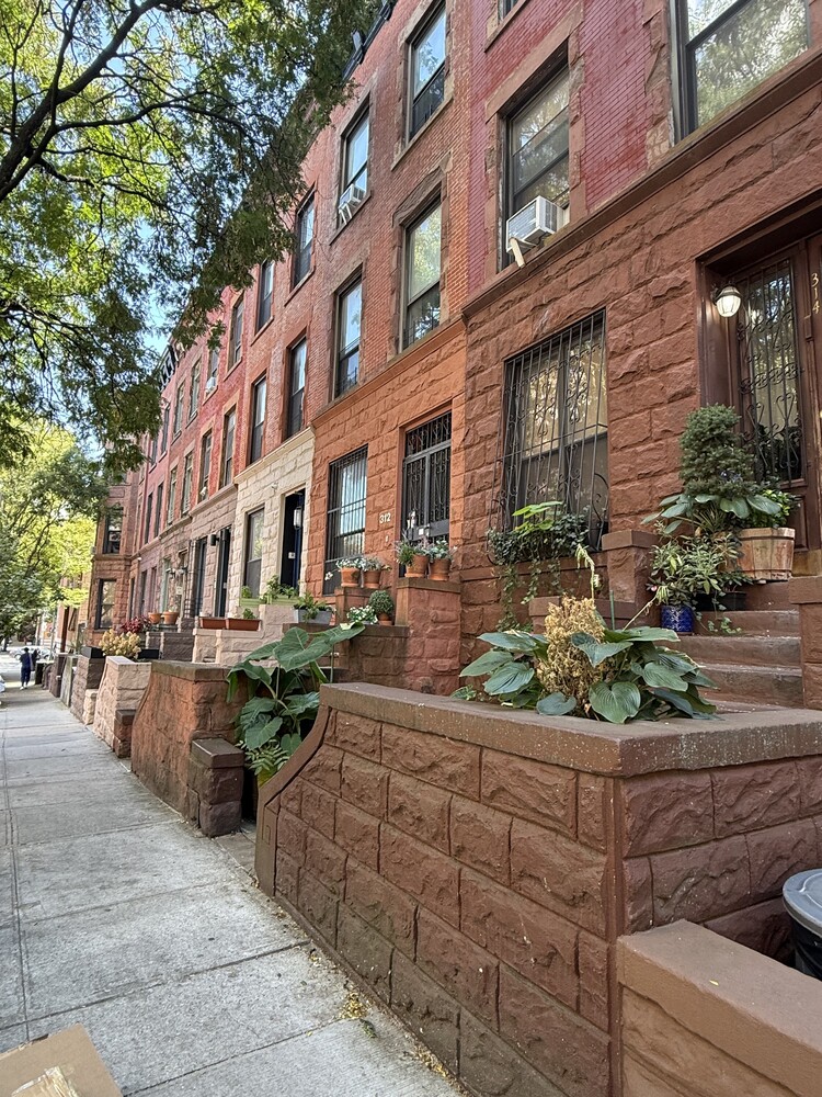 #21 photo, 2601 FREDERICK DOUGLASS Boulevard, Central Harlem , NY 10030