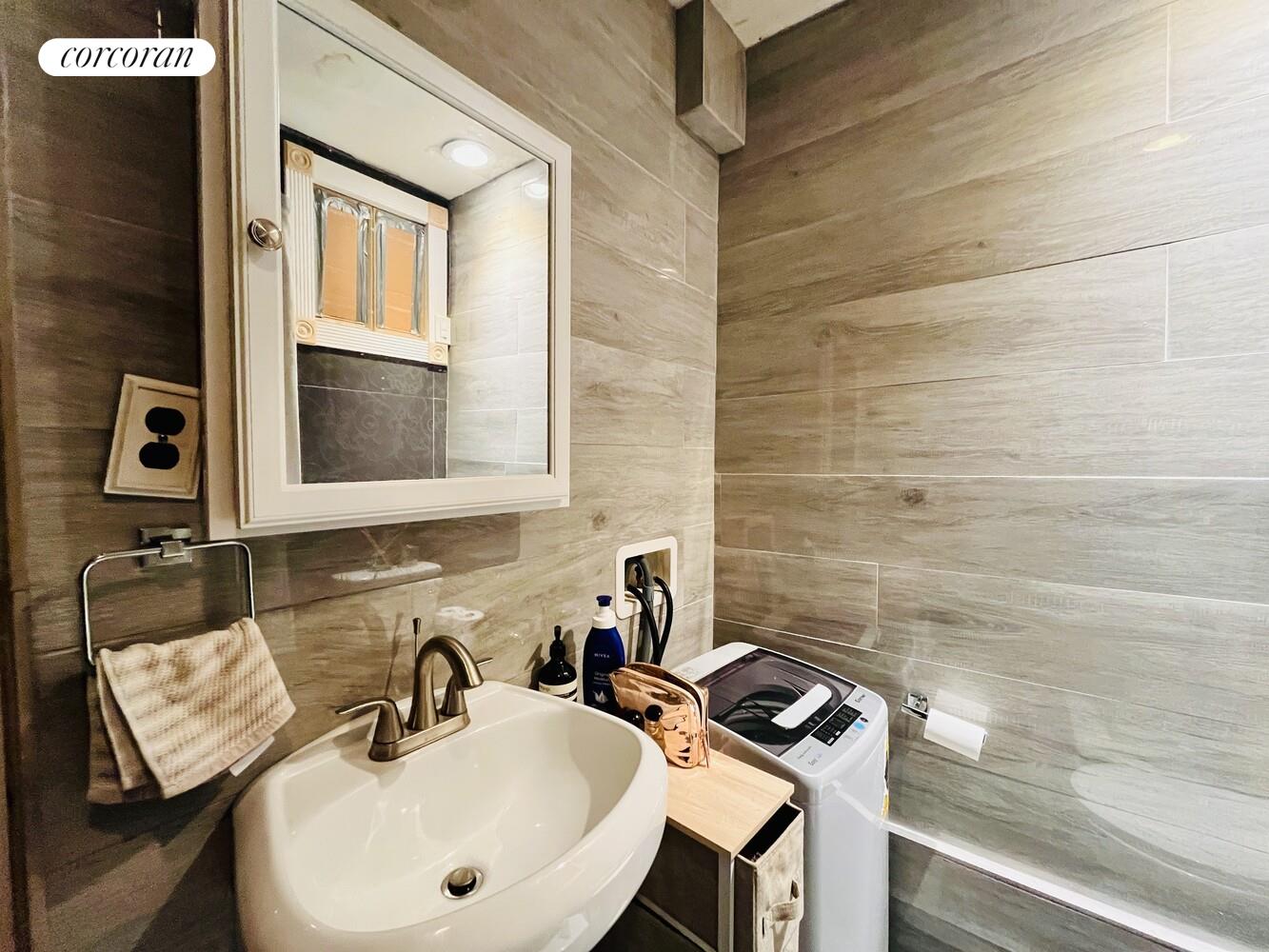 #9 photo, Brooklyn, Brooklyn Heights , NY 11201