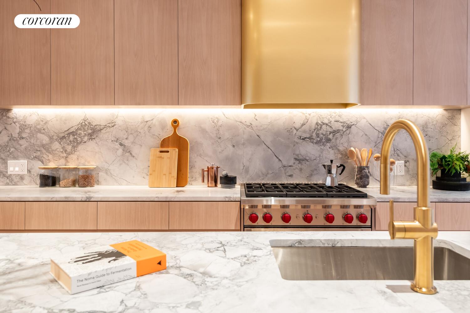 #7 photo, 313 E 6TH Street, 曼哈顿 东村区 East Village , NY 10003