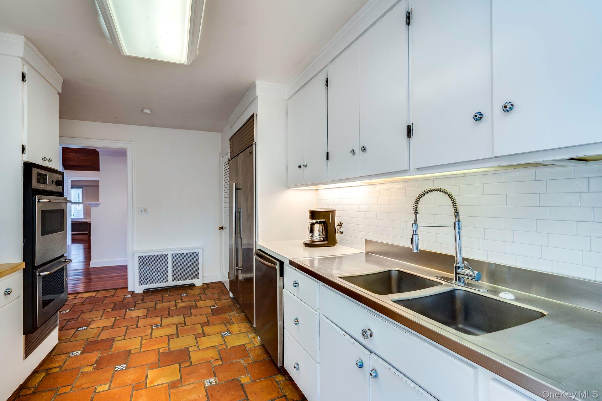 #14 photo, 140 Old Winkle Point Road, Northport , NY 11768