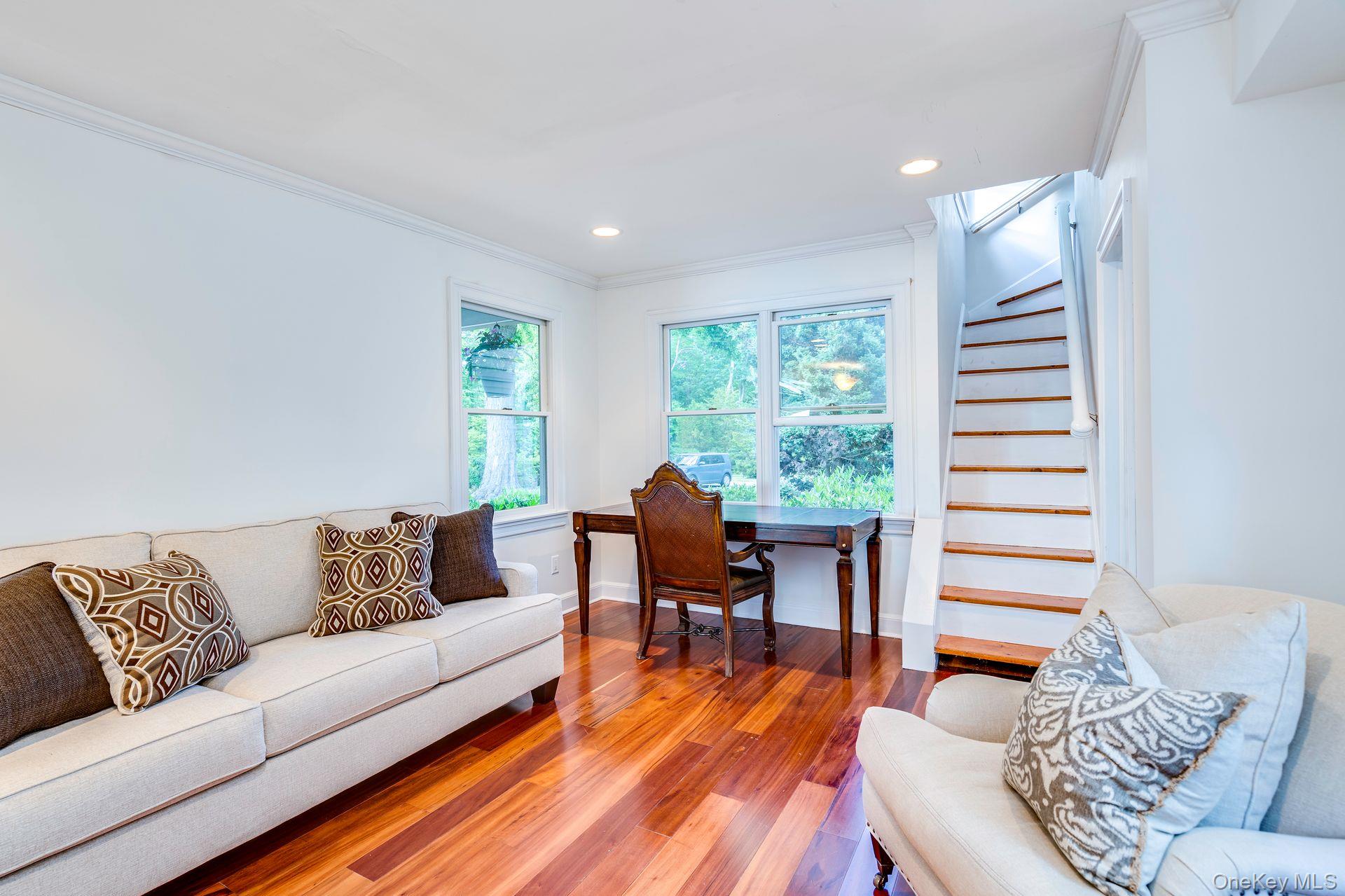 #9 photo, 140 Old Winkle Point Road, Northport , NY 11768