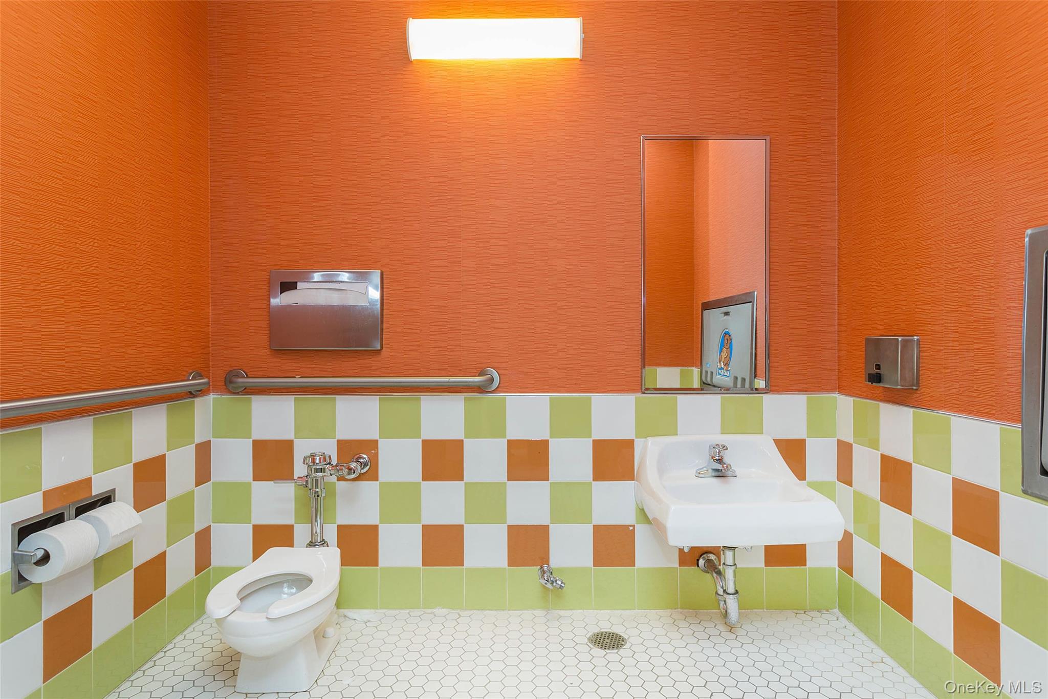 #9 photo, 40-28 college point Boulevard, Flushing , NY 11354