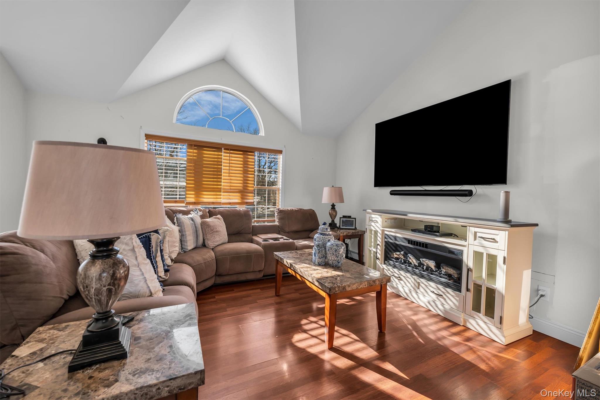 #12 photo, 19 Summit, Farmingville , NY 11738