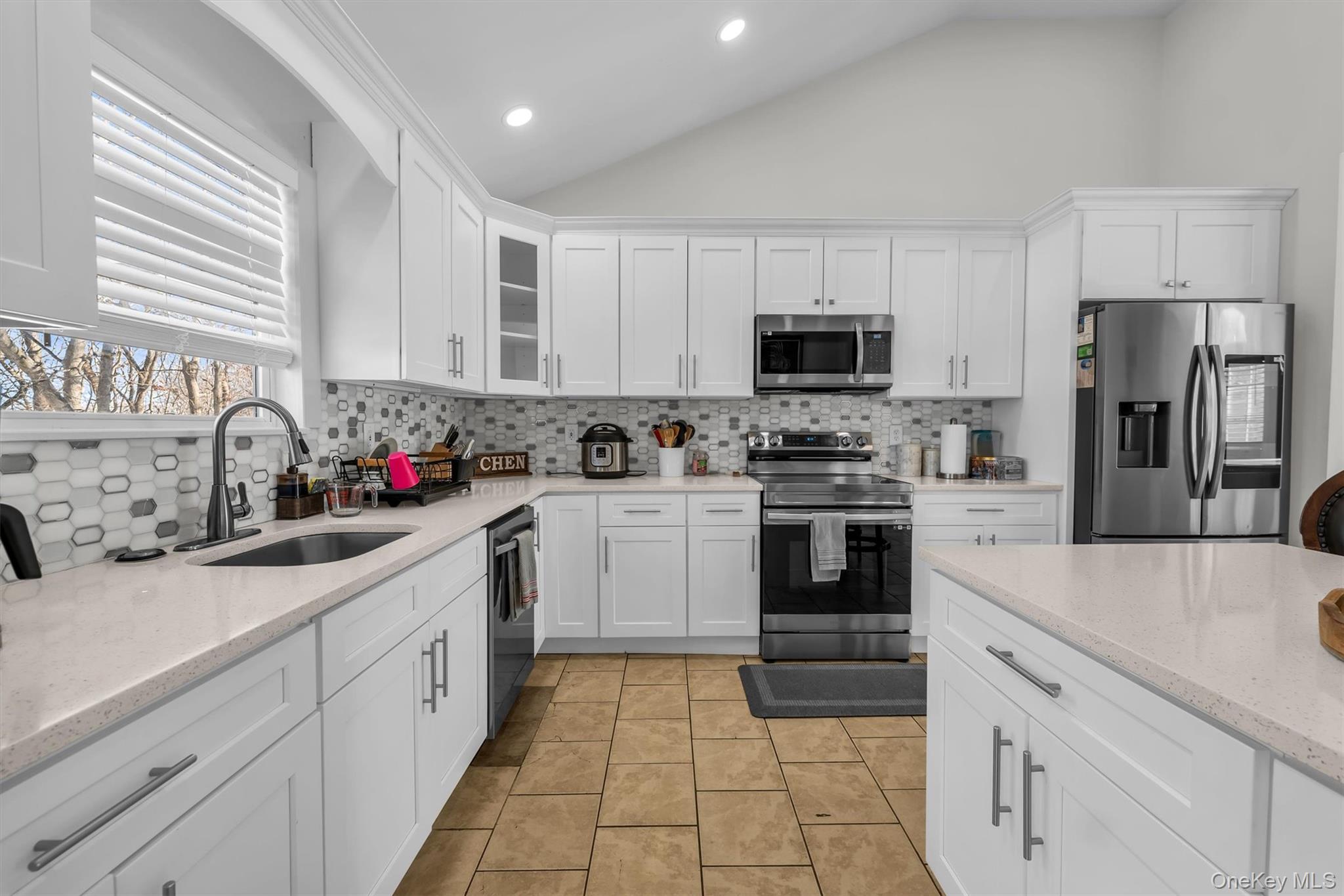 #5 photo, 19 Summit, Farmingville , NY 11738