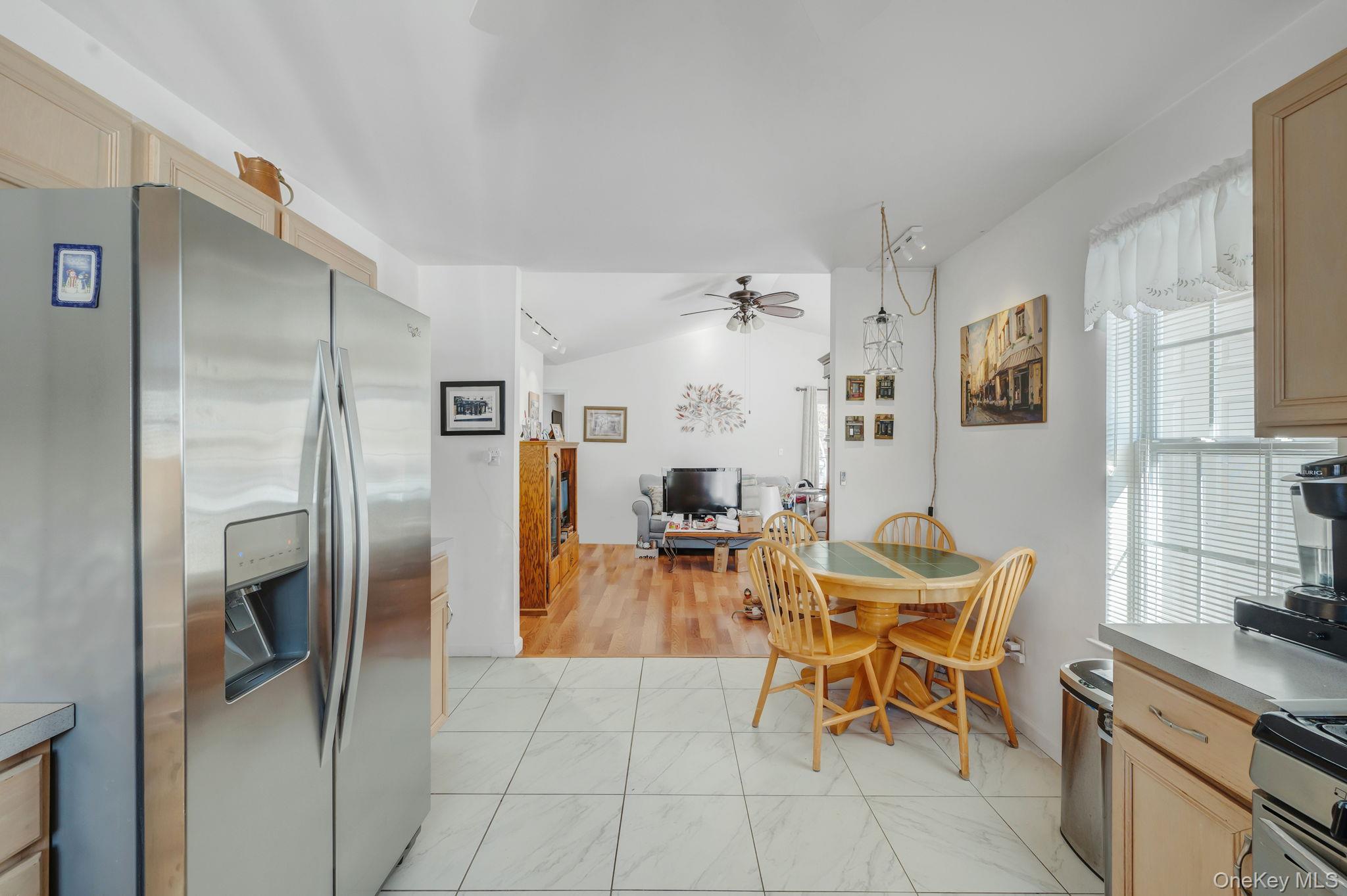 #12 photo, 2 Greenbriar Court, 东长岛 Middle Island , NY 11953
