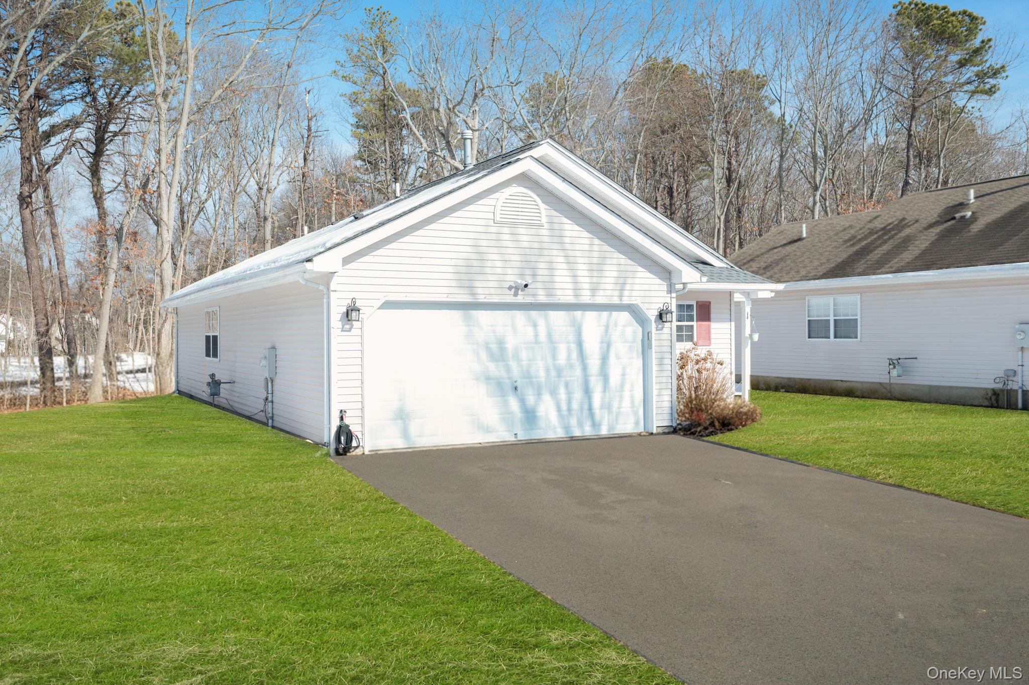 #3 photo, 2 Greenbriar Court, 东长岛 Middle Island , NY 11953