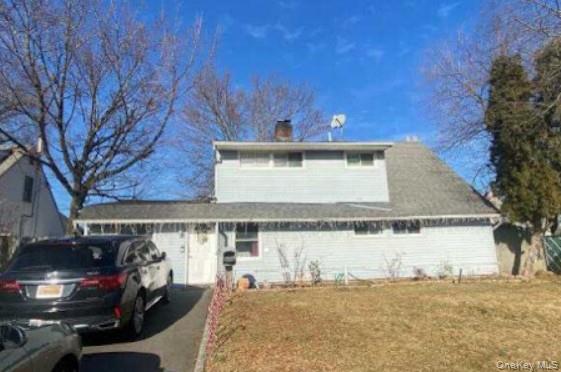 #1 photo, 118 Bucket Lane, Levittown , NY 11756