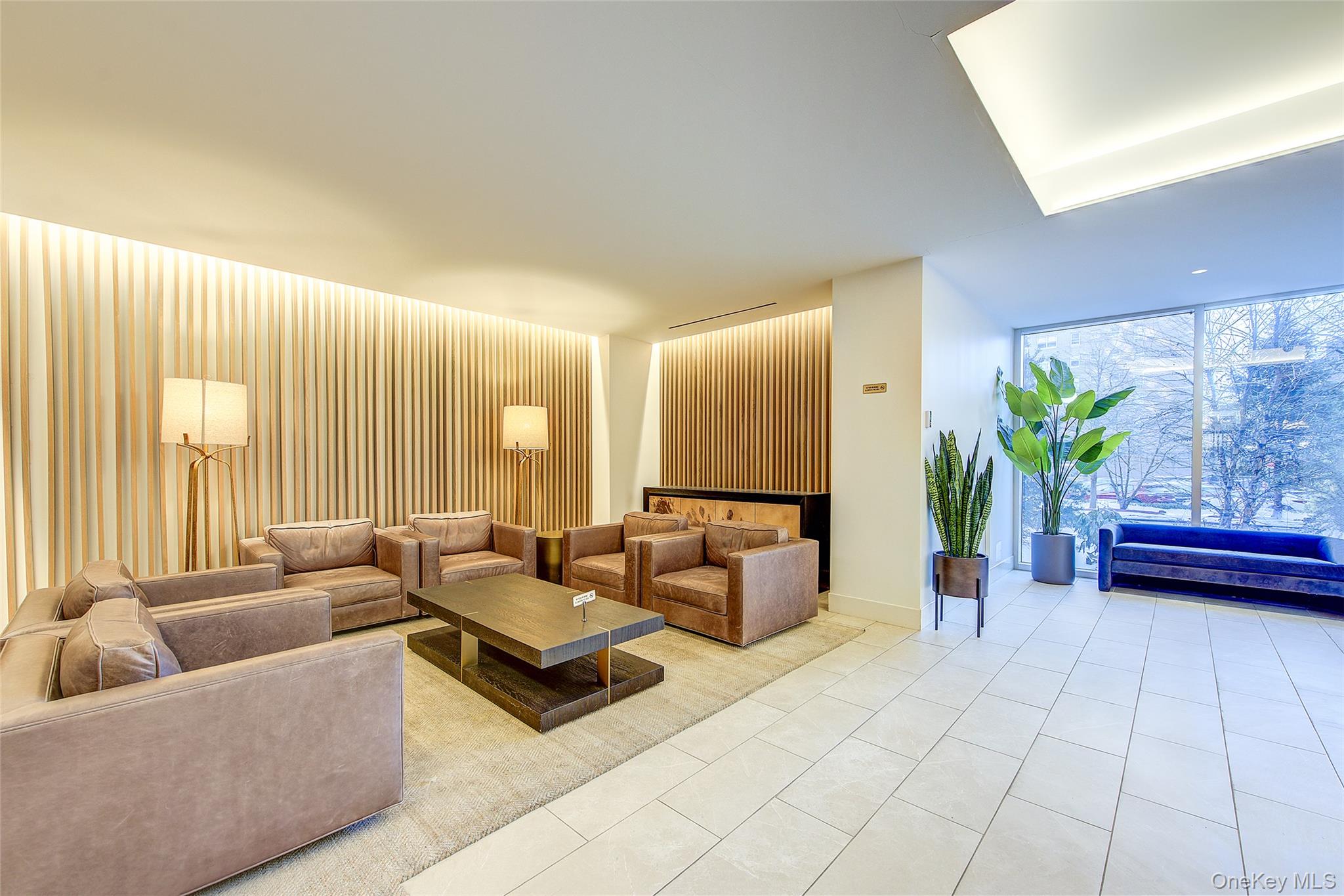 #4 photo, 70-25 Yellowstone Boulevard, 皇后区 森林小丘 Forest Hills , NY 11375