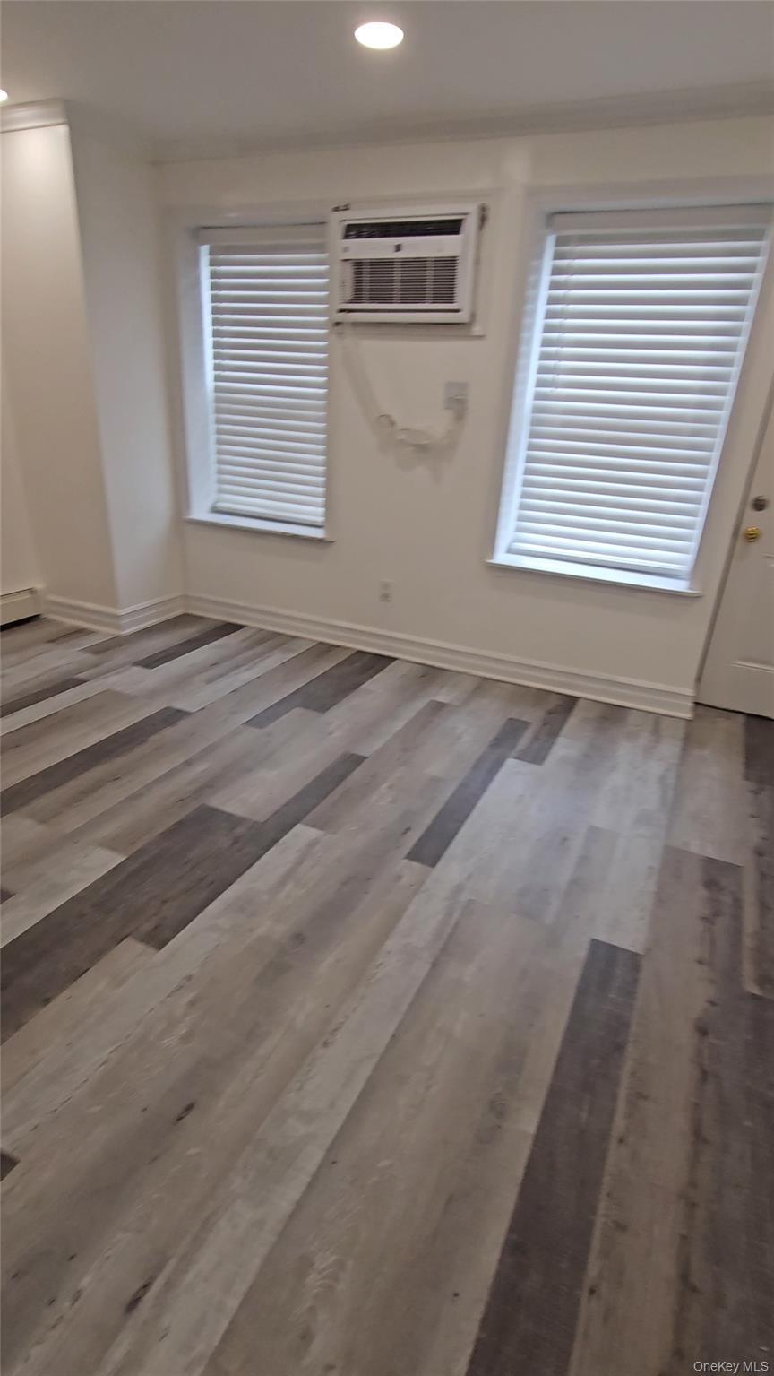 #12 photo, 101-25 111th, Richmond Hill S. , NY 11419