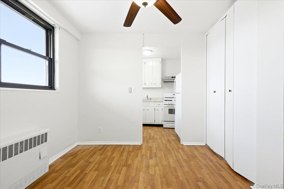 #11 photo, 90-50 Union Turnpike, Glendale , NY 11385