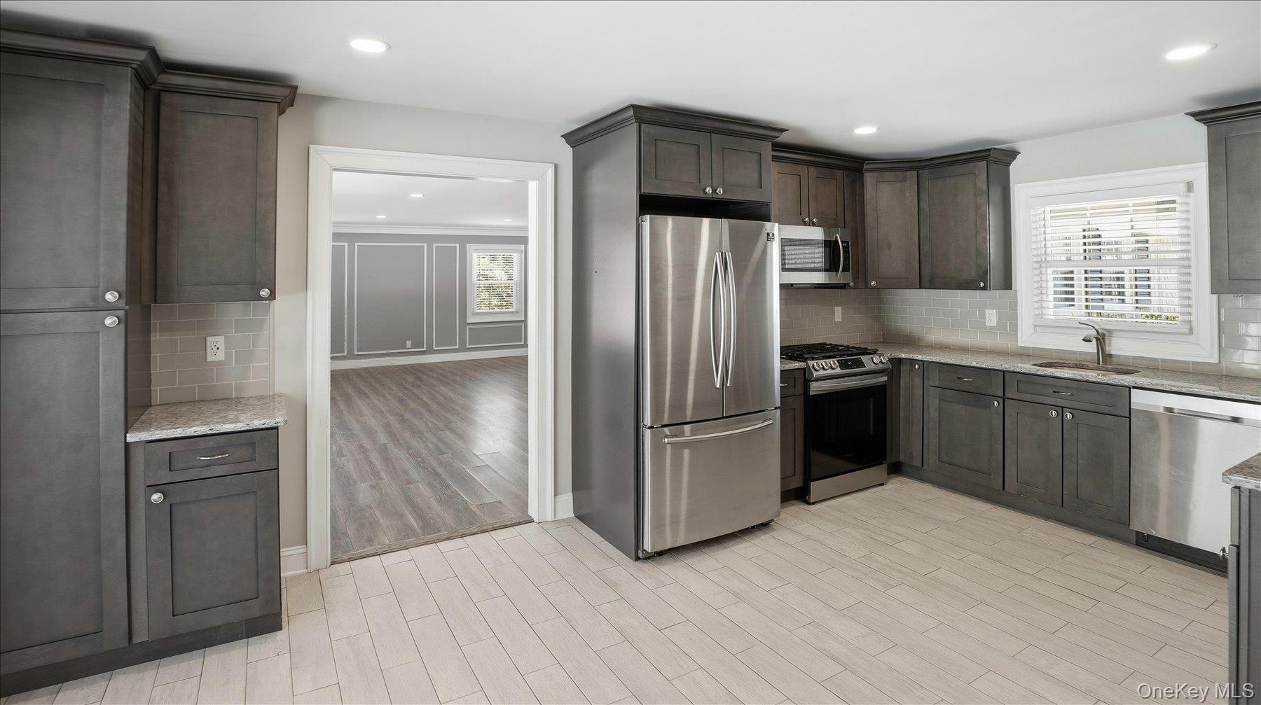 #10 photo, 59 Sycamore Circle, Саффолк ‖ Stony Brook , NY 11790