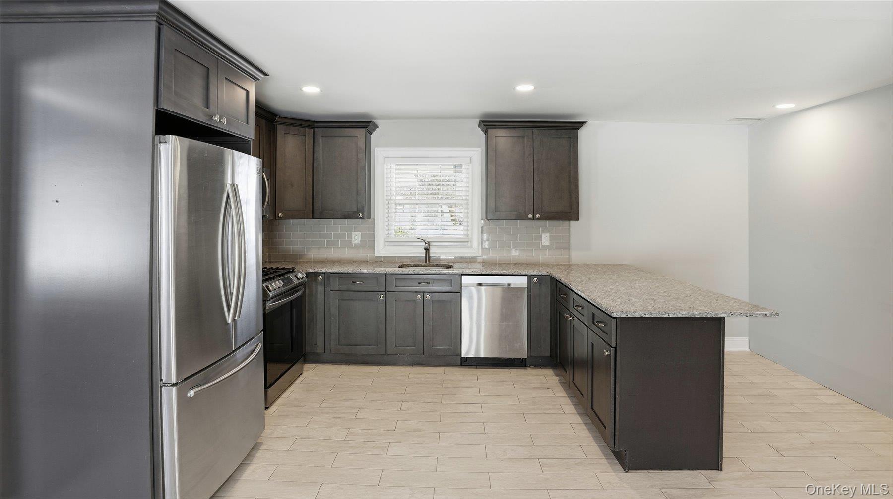 #11 photo, 59 Sycamore Circle, Саффолк ‖ Stony Brook , NY 11790