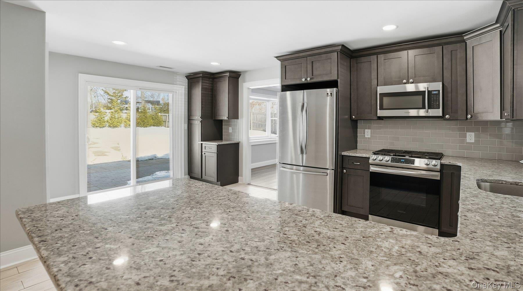 #13 photo, 59 Sycamore Circle, Саффолк ‖ Stony Brook , NY 11790