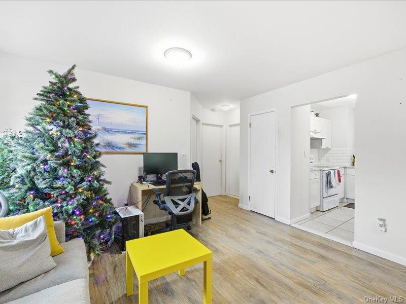 #11 photo, 22 Midland Avenue, 东长岛 Port Jefferson , NY 11777