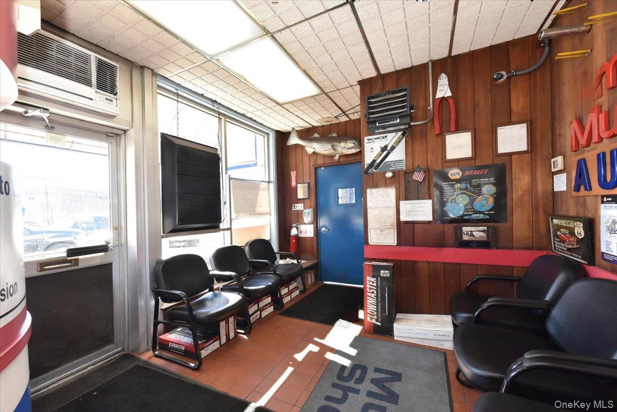 #12 photo, 815 Old Country Road, Westbury , NY 11590