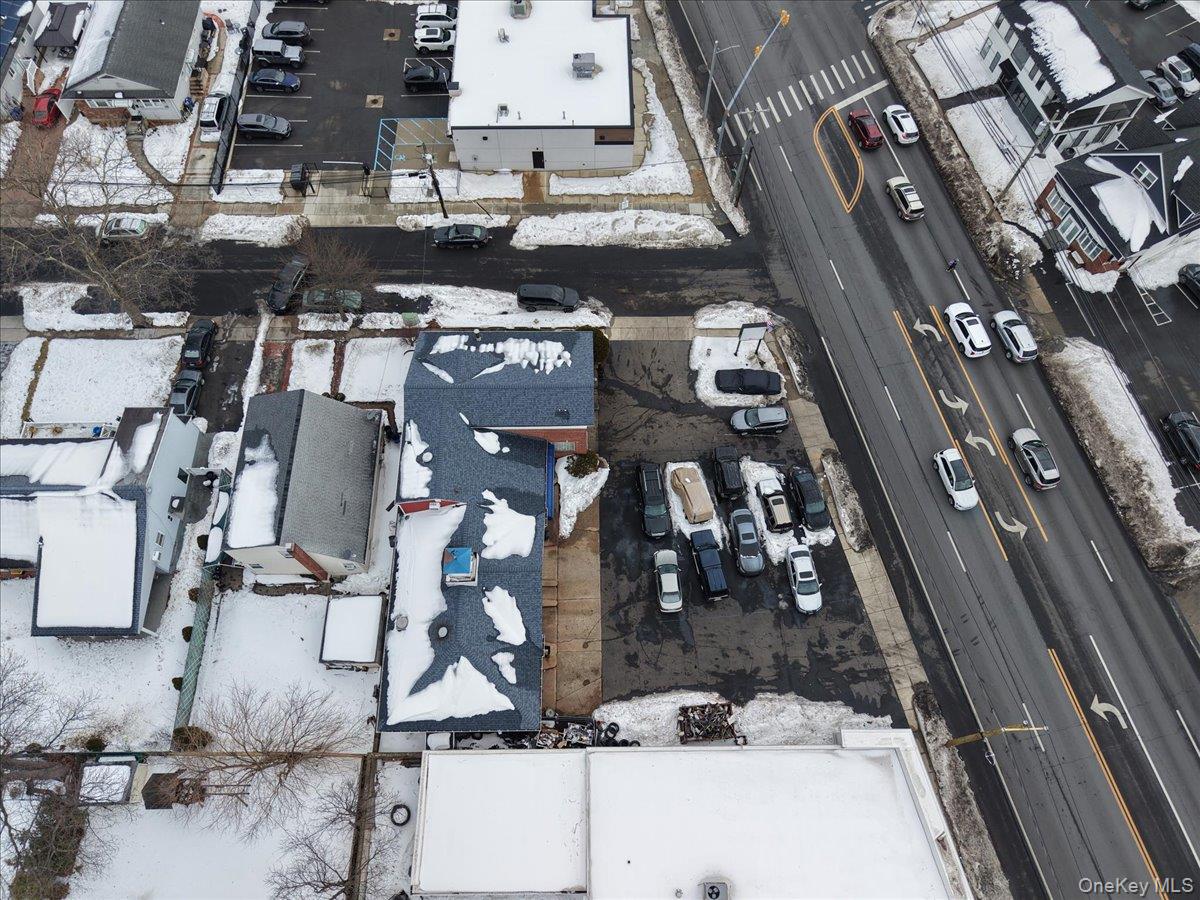 #20 photo, 815 Old Country Road, Westbury , NY 11590