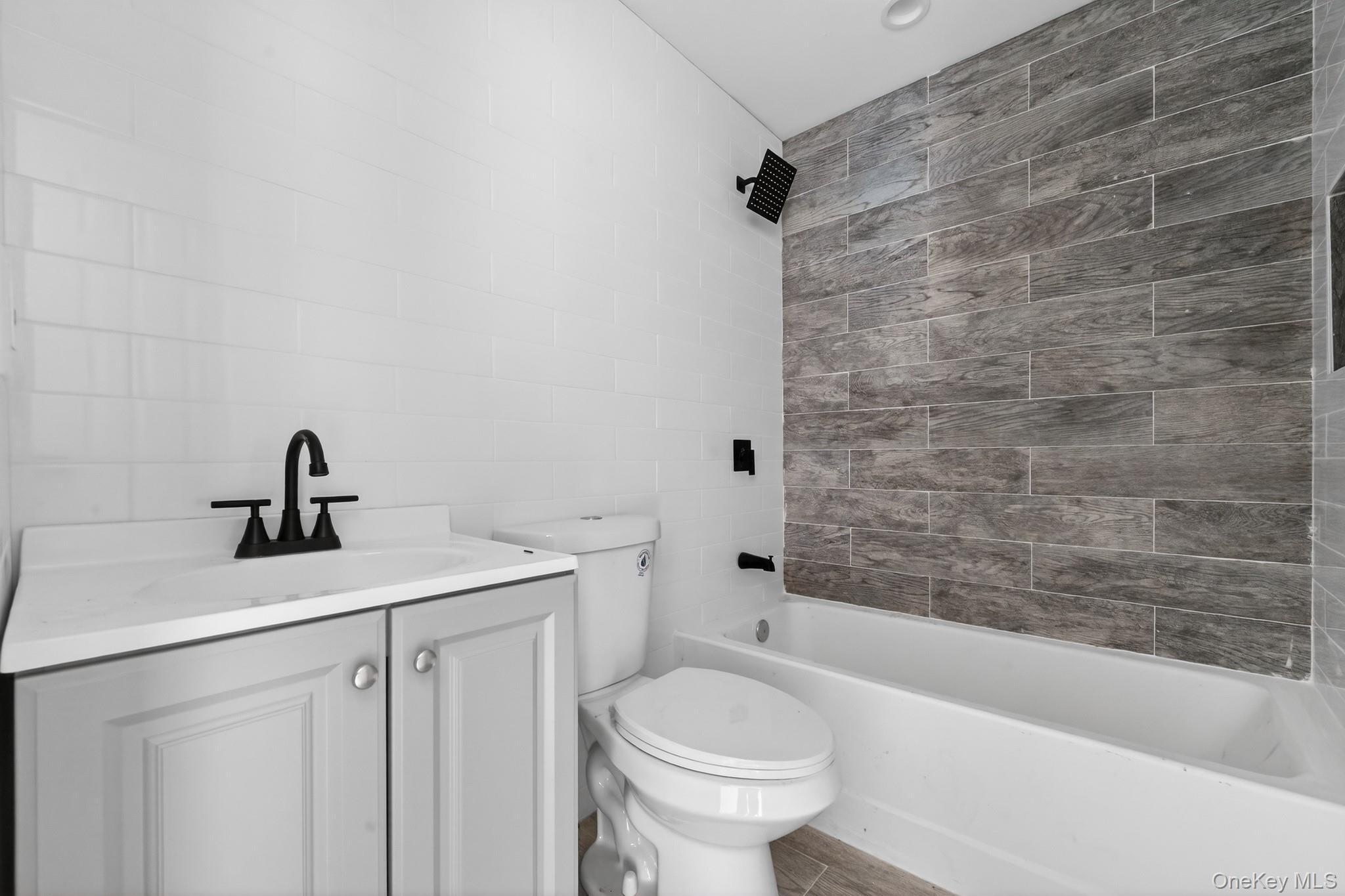 #4 photo, 1657 Tillotson Avenue, 布朗士 Bronx , NY 10469