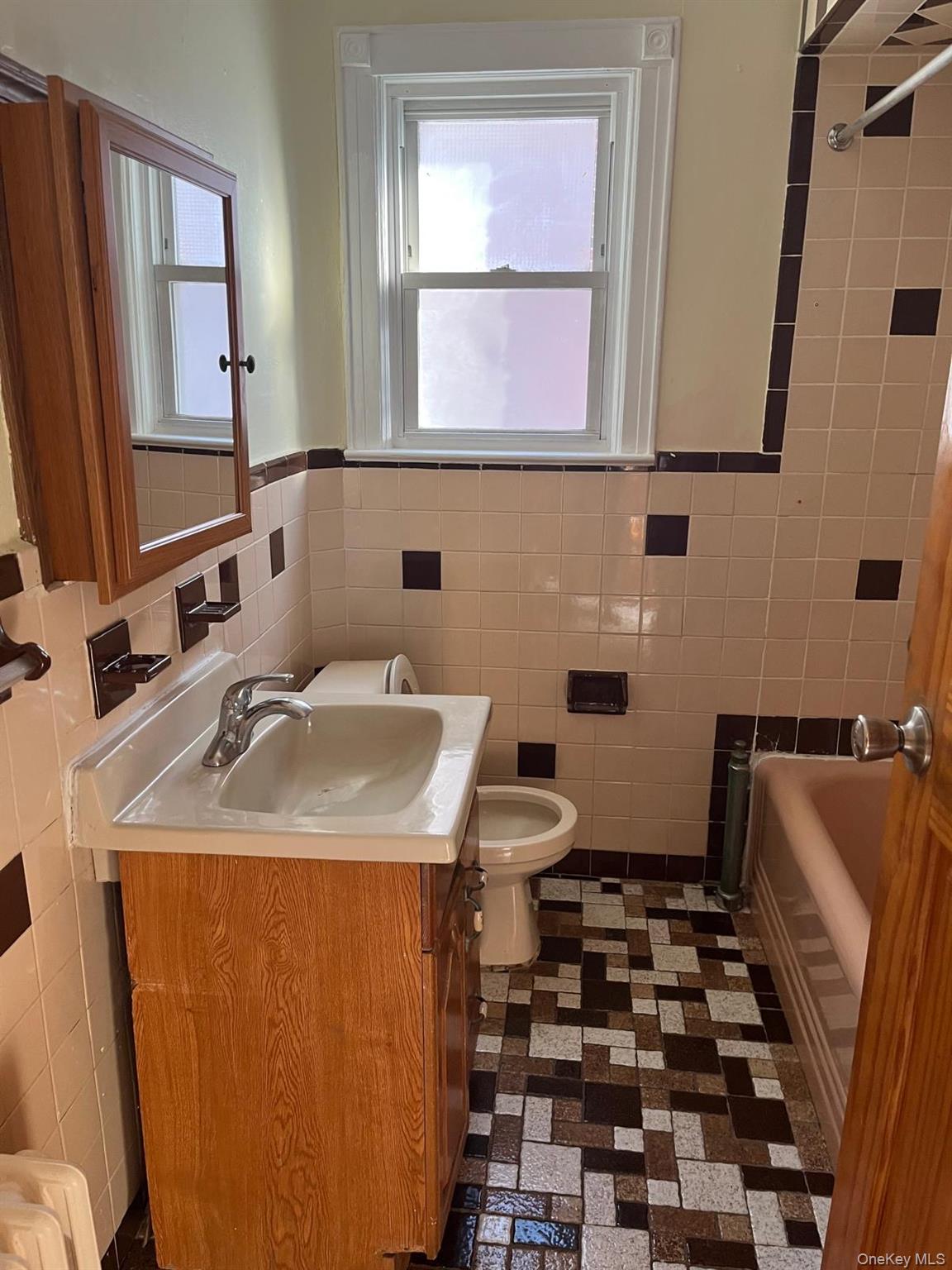 #5 photo, 109-60 131st Street, South Ozone Park , NY 11420