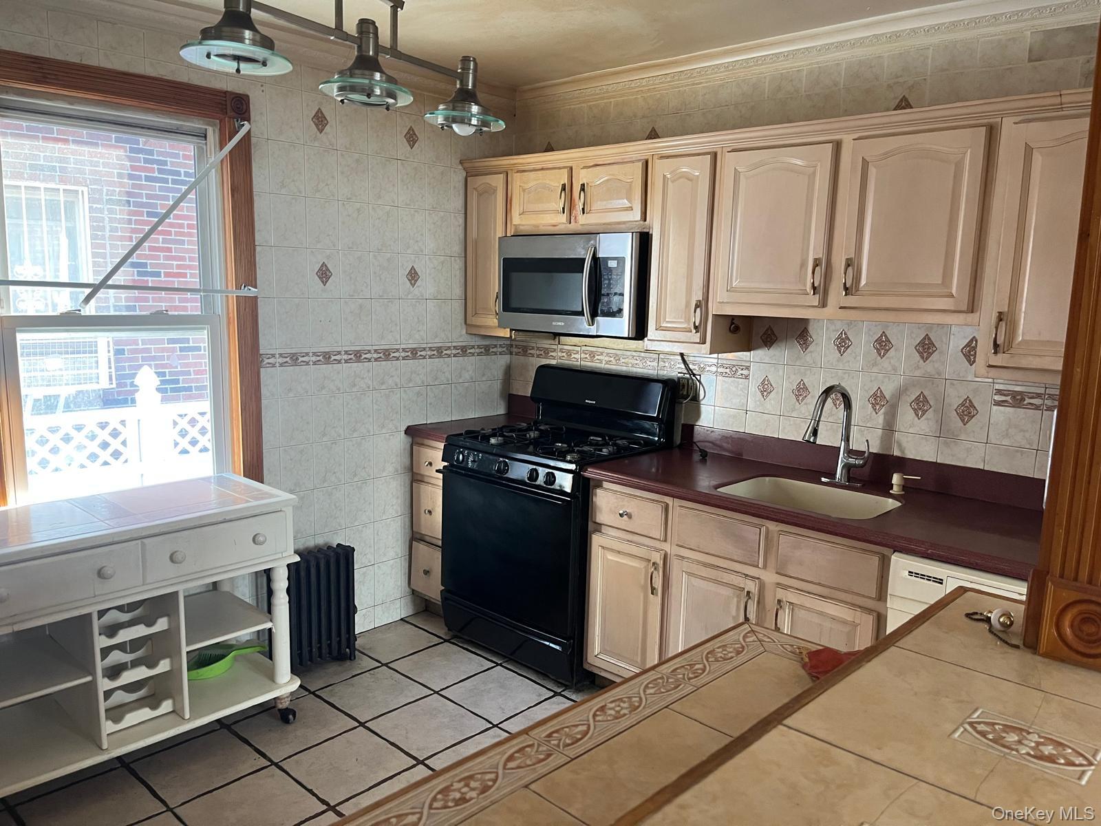 #6 photo, 109-60 131st Street, South Ozone Park , NY 11420