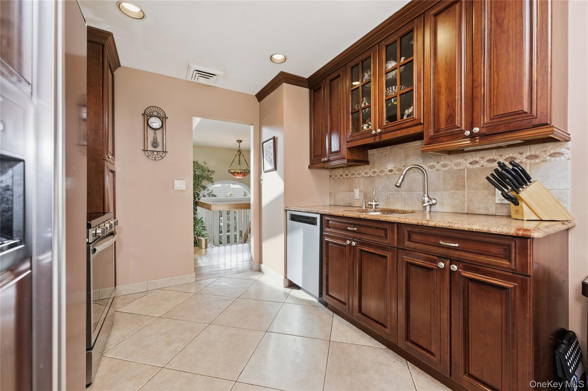 #5 photo, 3391 Lawrence Avenue, Oceanside , NY 11572