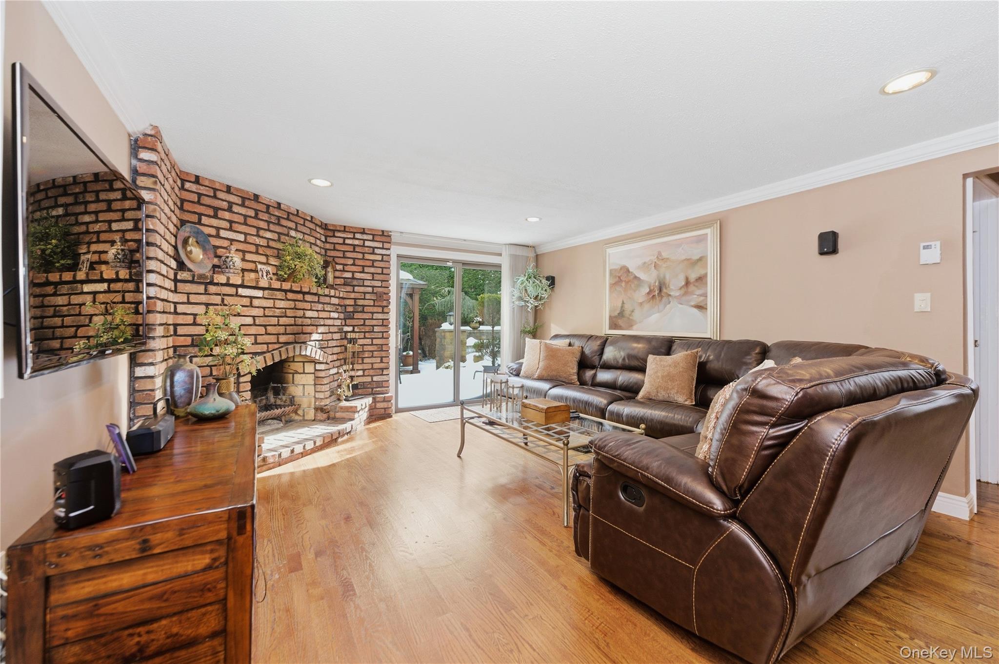 #8 photo, 3391 Lawrence Avenue, Oceanside , NY 11572