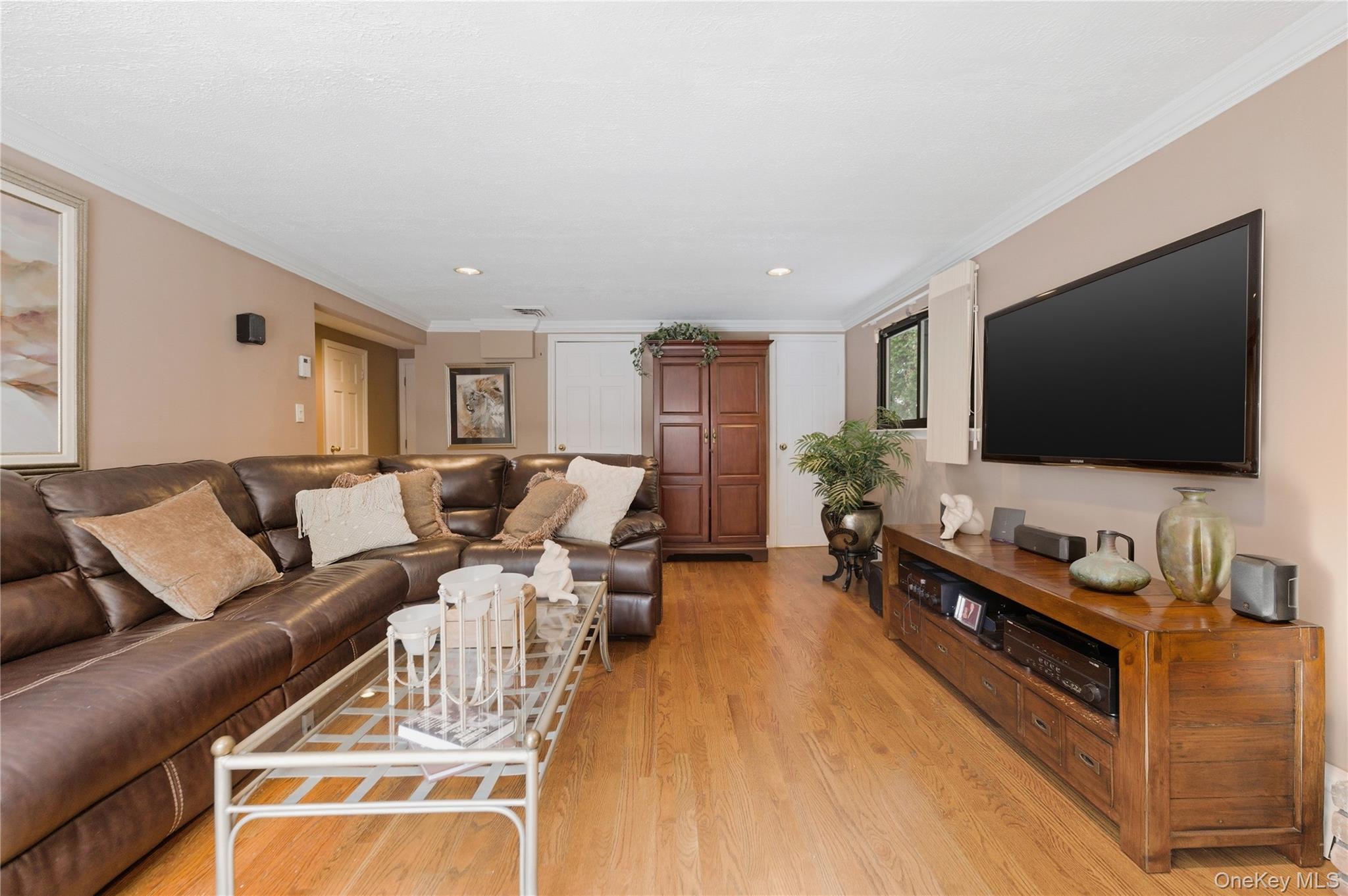 #9 photo, 3391 Lawrence Avenue, Oceanside , NY 11572