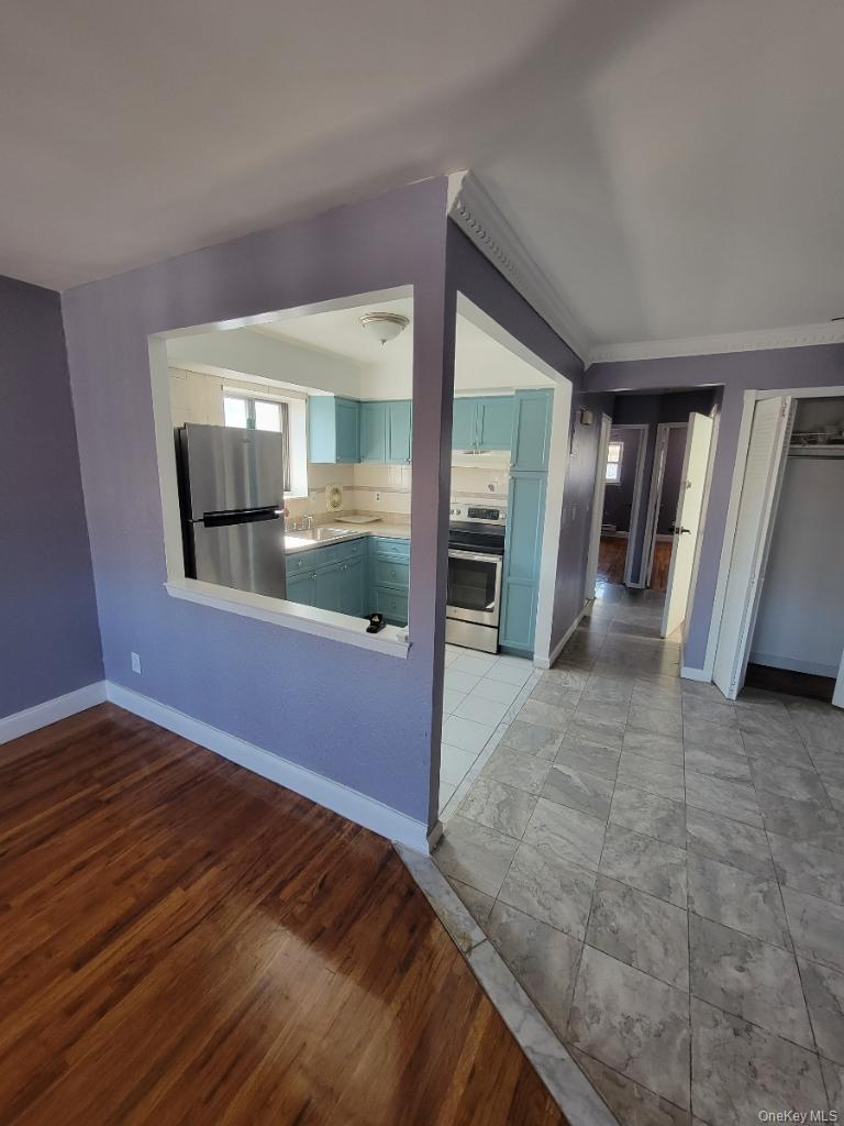 #7 photo, 449 Bolton Avenue, Bronx , NY 10473