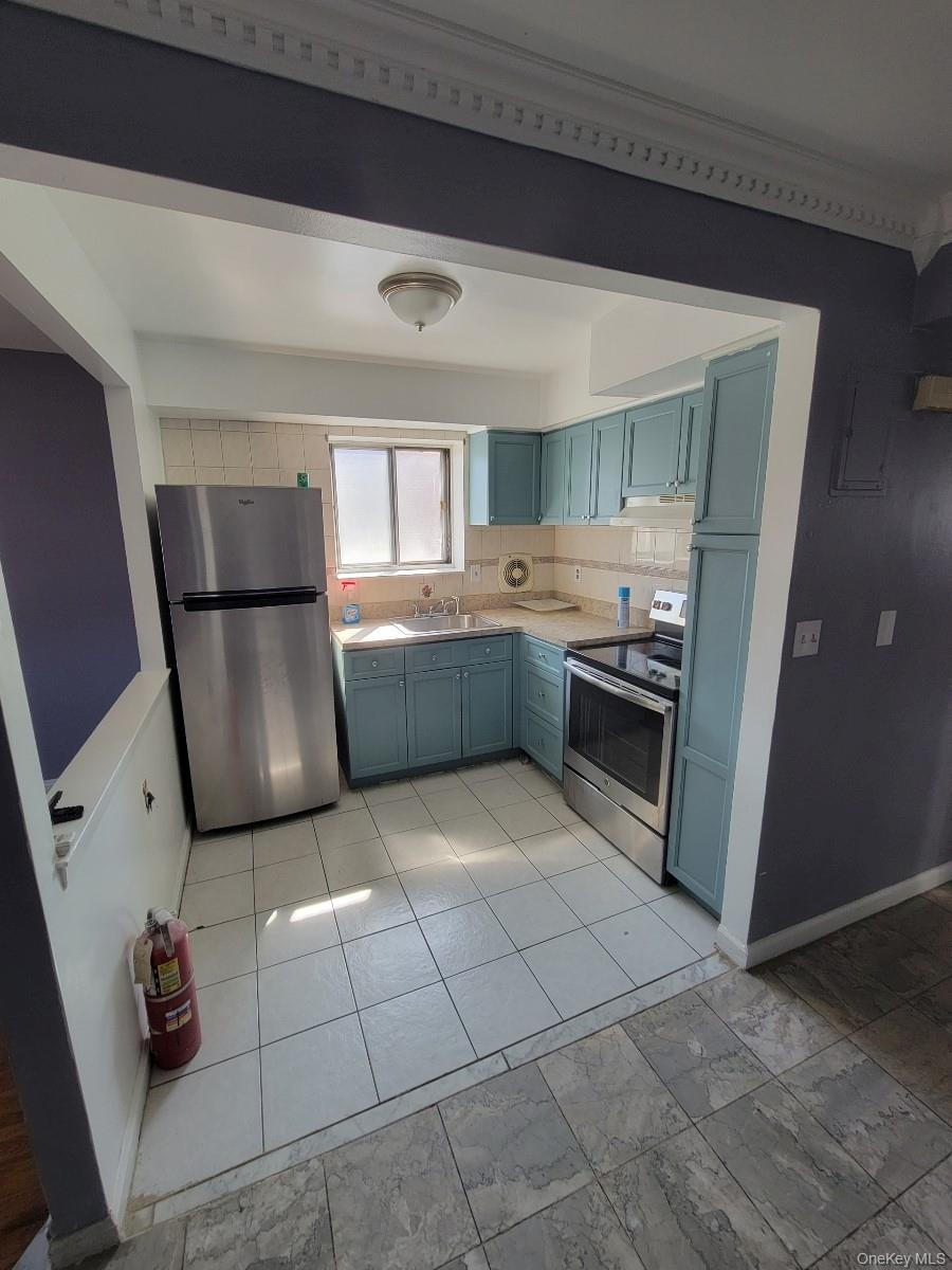 #9 photo, 449 Bolton Avenue, Bronx , NY 10473