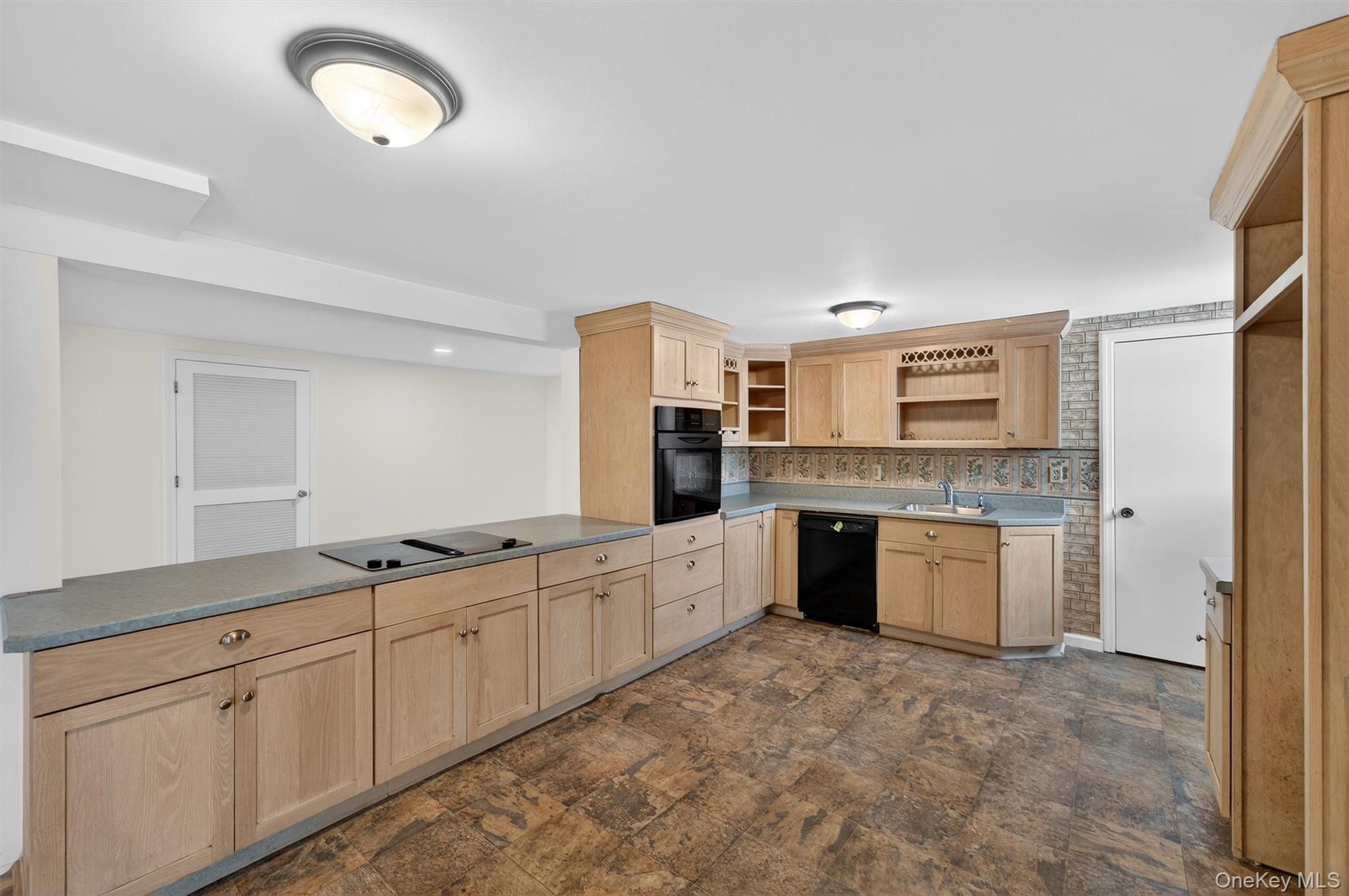 #20 photo, 420 S Plank Road, Westtown , NY 10998