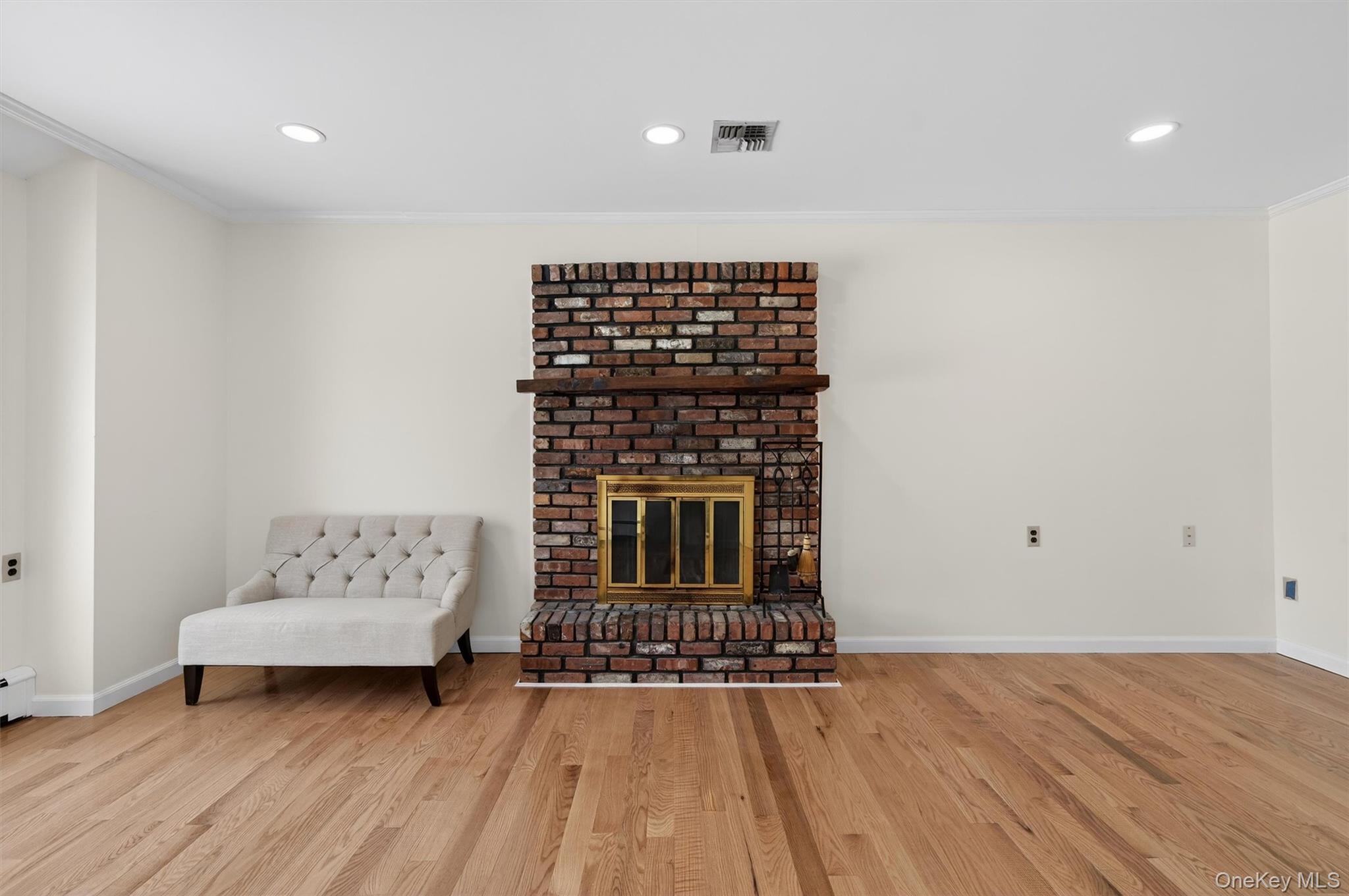 #8 photo, 420 S Plank Road, Westtown , NY 10998