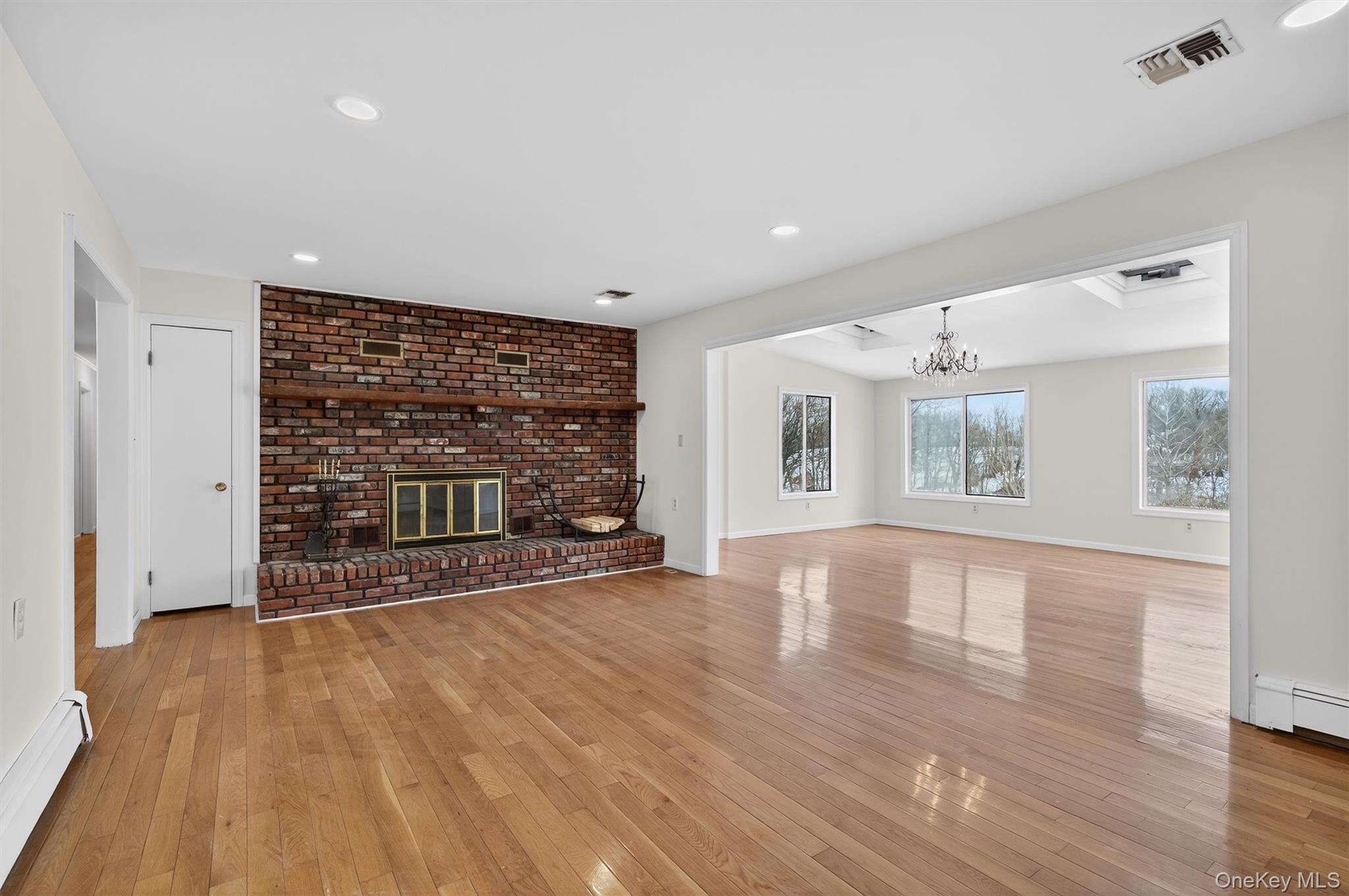 #9 photo, 420 S Plank Road, Westtown , NY 10998