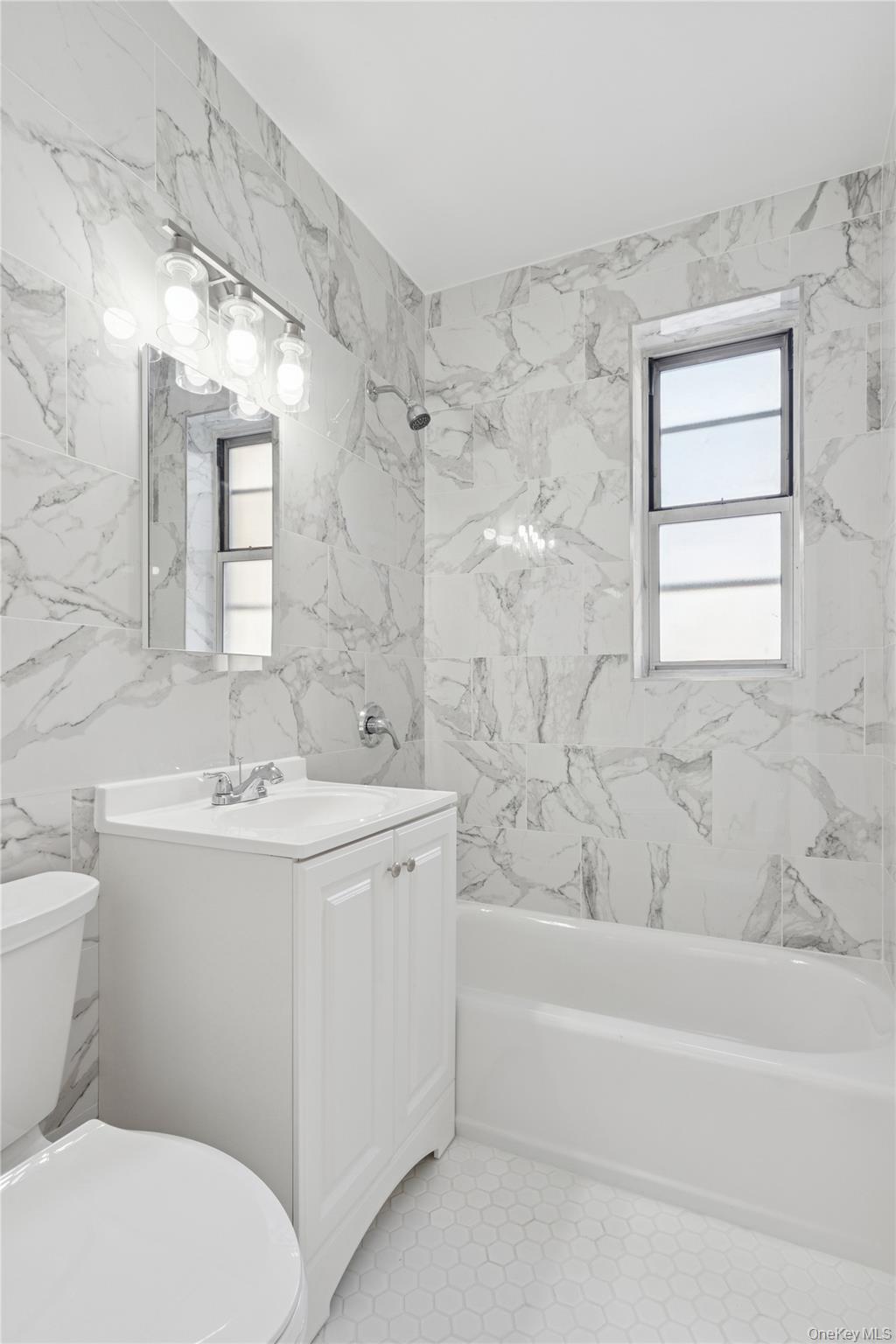 #7 photo, 3701 Henry Hudson Parkway, 布朗士 Bronx , NY 10463