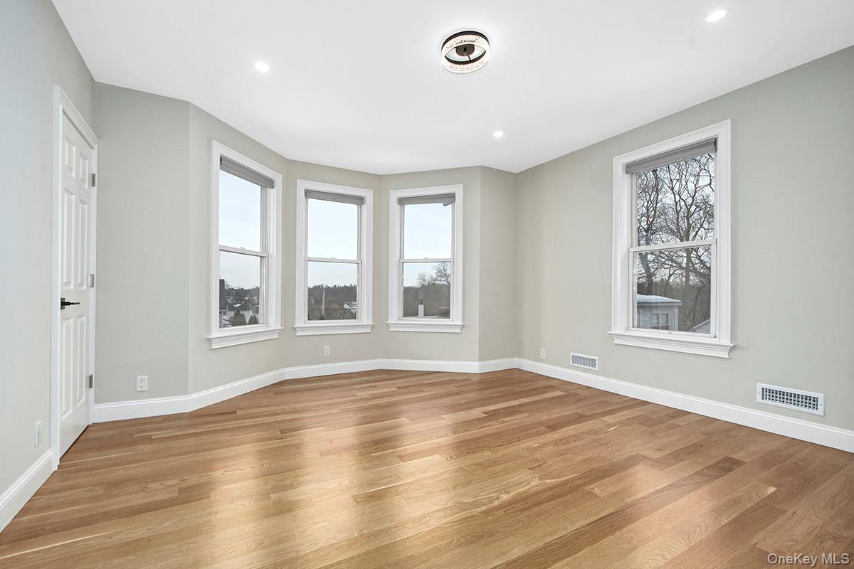 #12 photo, 145 Harrison Avenue, Harrison , NY 10528