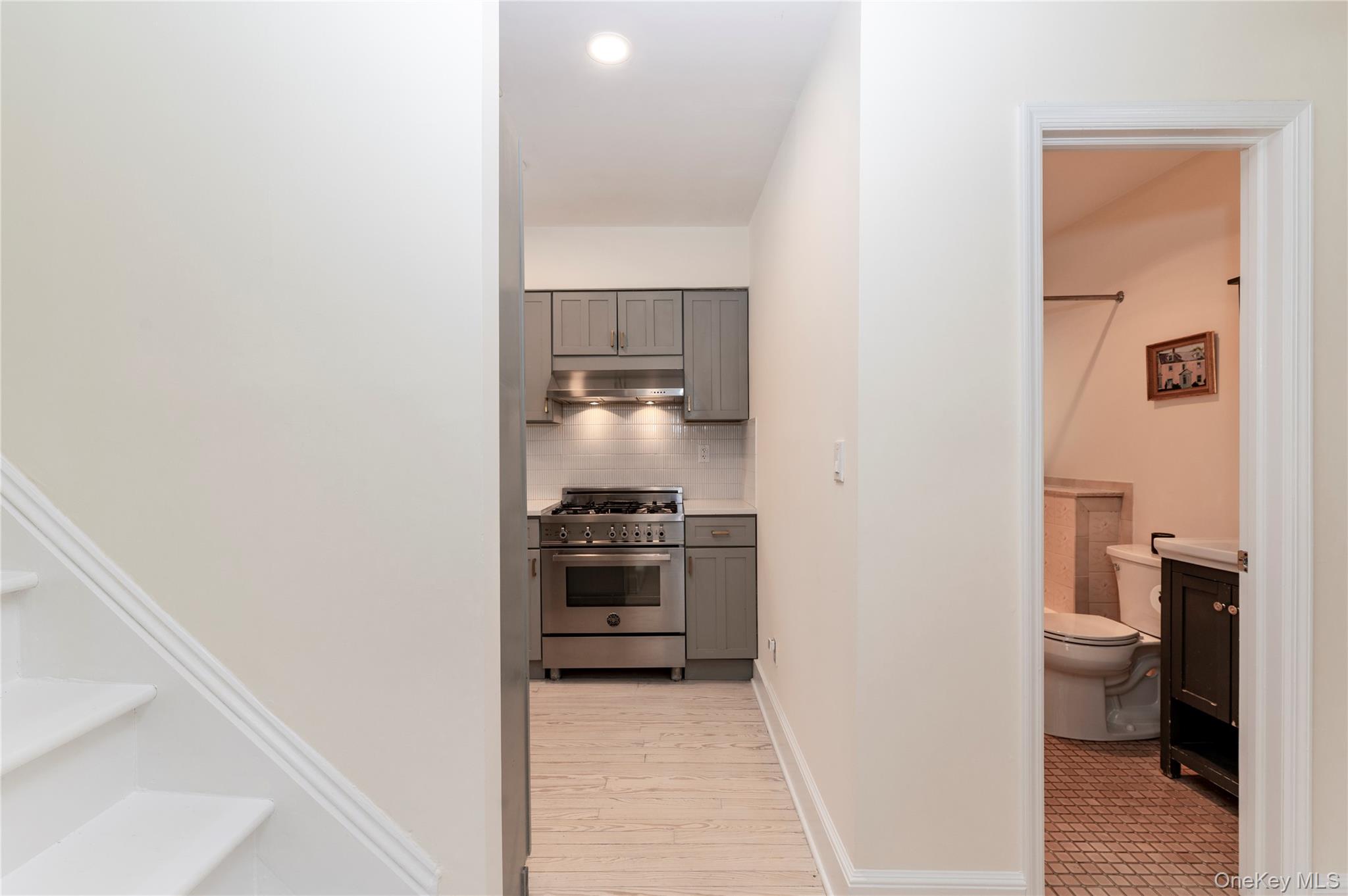 #13 photo, 33 Forest Glen Road, Valley Cottage , NY 10989