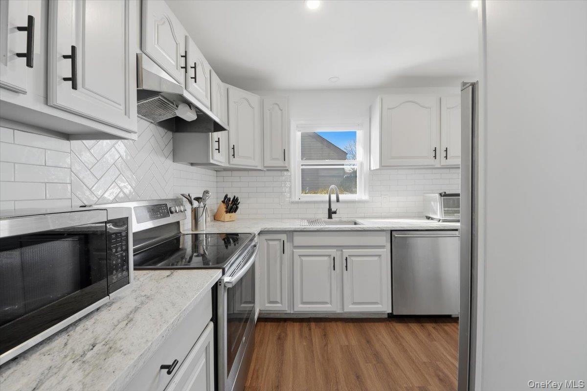 #12 photo, 180 Heritage Hills, Somers , NY 10589