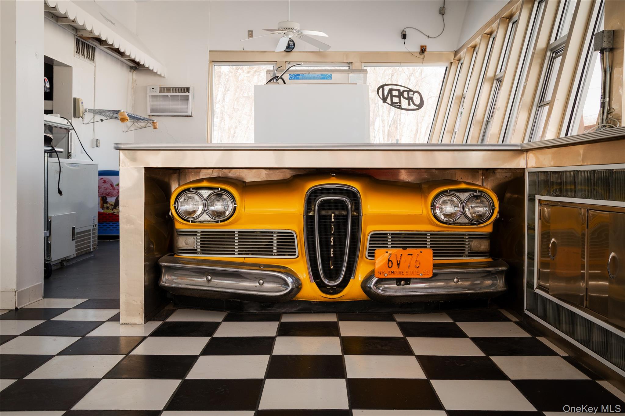 #20 photo, 90 Old Route 9W, Port Ewen , NY 12466