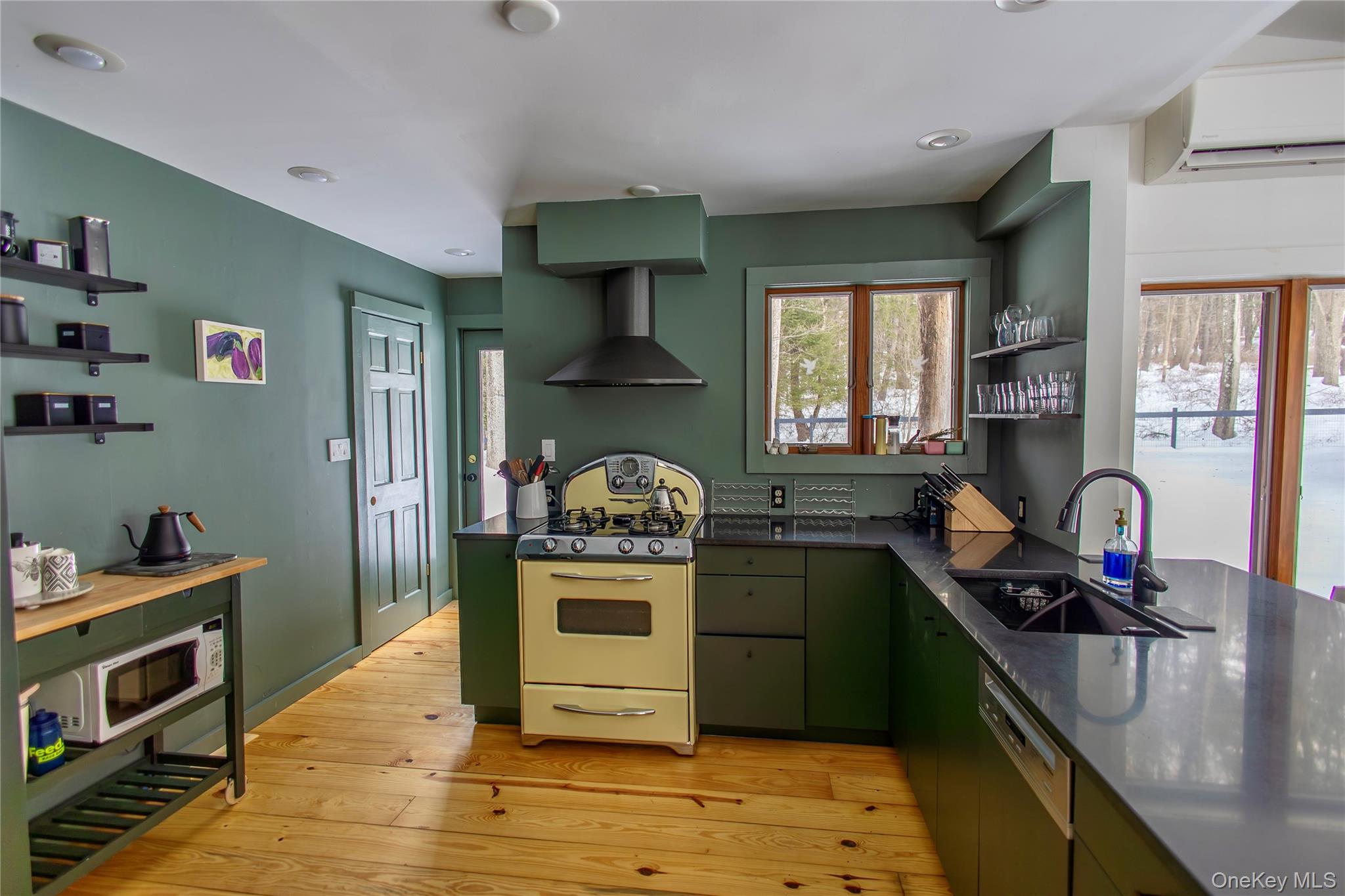 #5 photo, 37 Williams Road, Red Hook , NY 10021