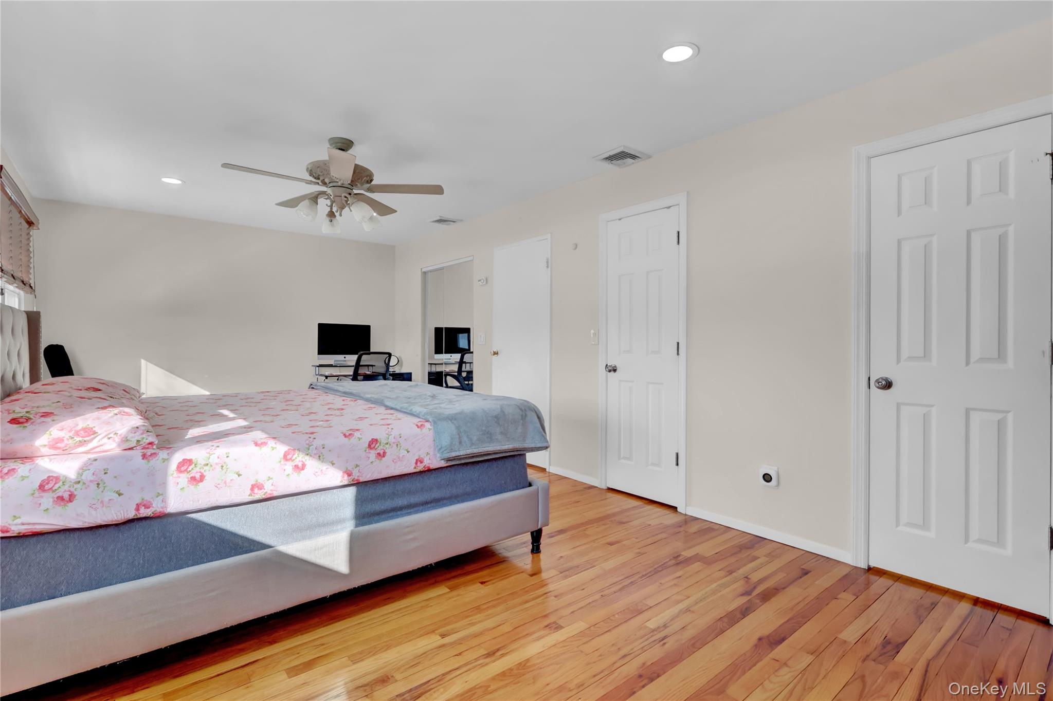 #18 photo, 47 Bellwood Avenue, South Setauket , NY 11720