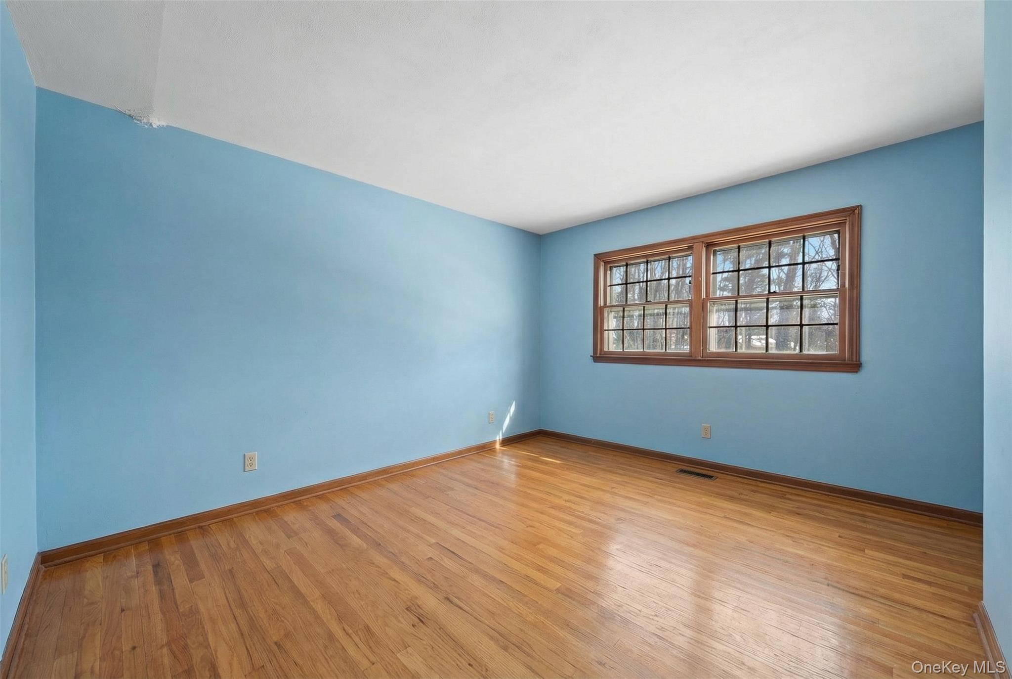 #14 photo, 66 Darling Avenue, Smithtown , NY 11787