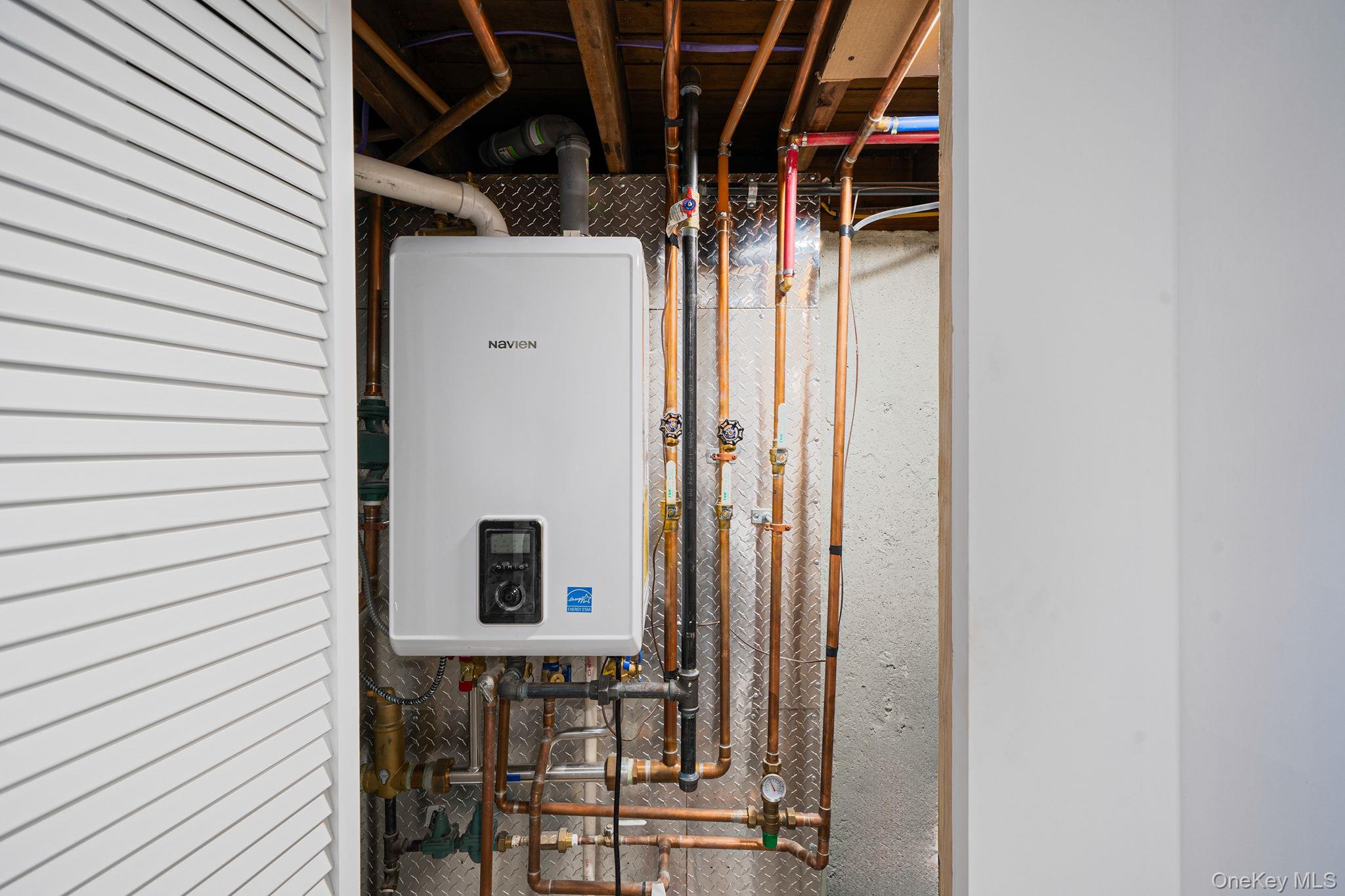 #14 photo, 221 Amsterdam Avenue, West Babylon , NY 11704