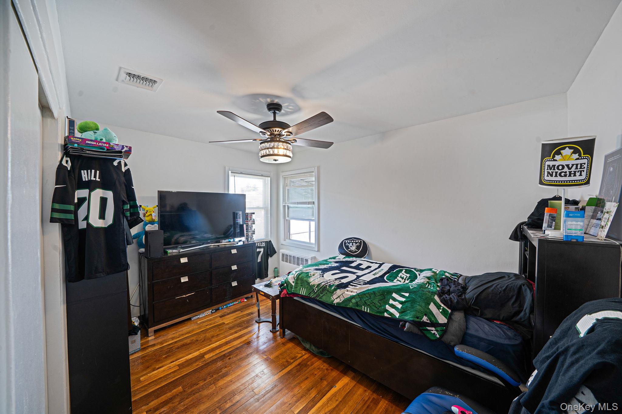 #8 photo, 221 Amsterdam Avenue, West Babylon , NY 11704