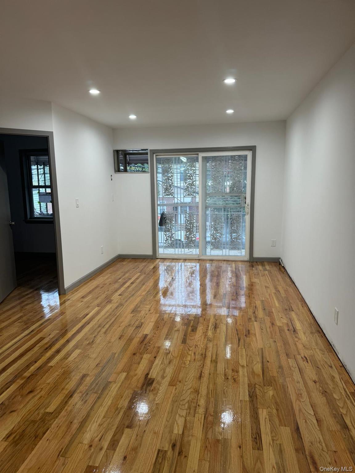 #7 photo, 104-60 48th Avenue, Corona , NY 11368