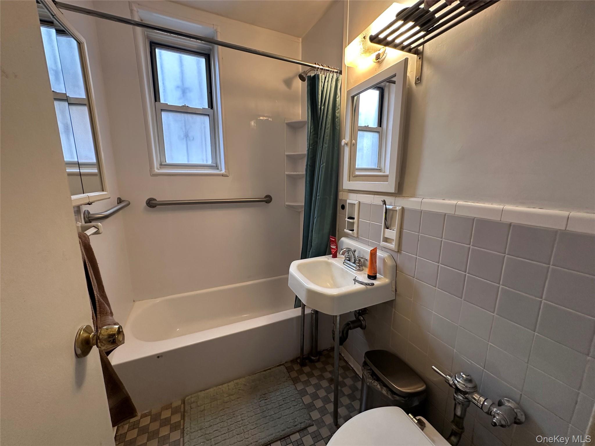 #6 photo, 1425 Thieriot Ave Thieriot ave Avenue, 布朗士 Bronx , NY 10460