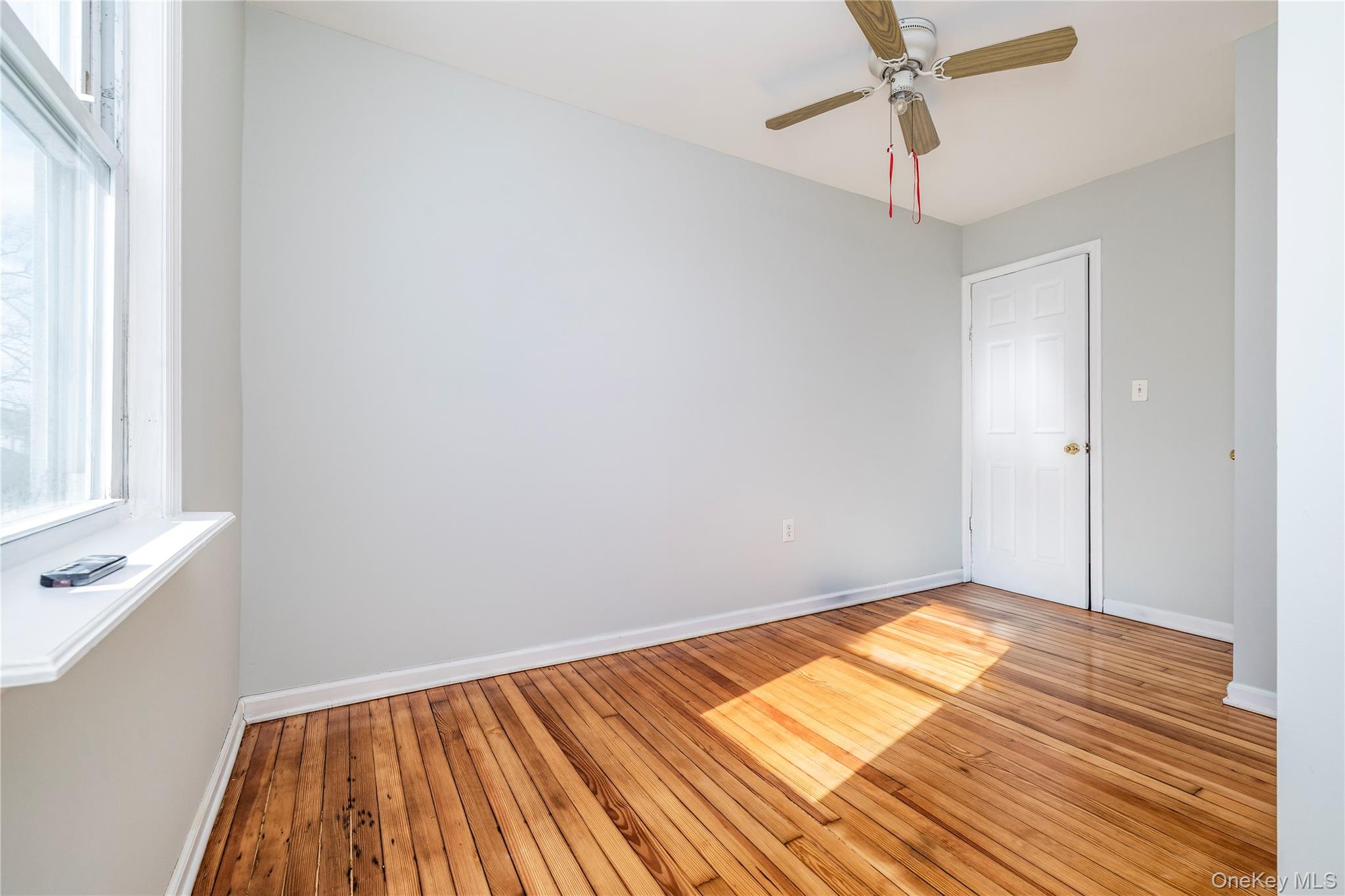 #12 photo, 101 Harris Avenue, Freeport , NY 11520