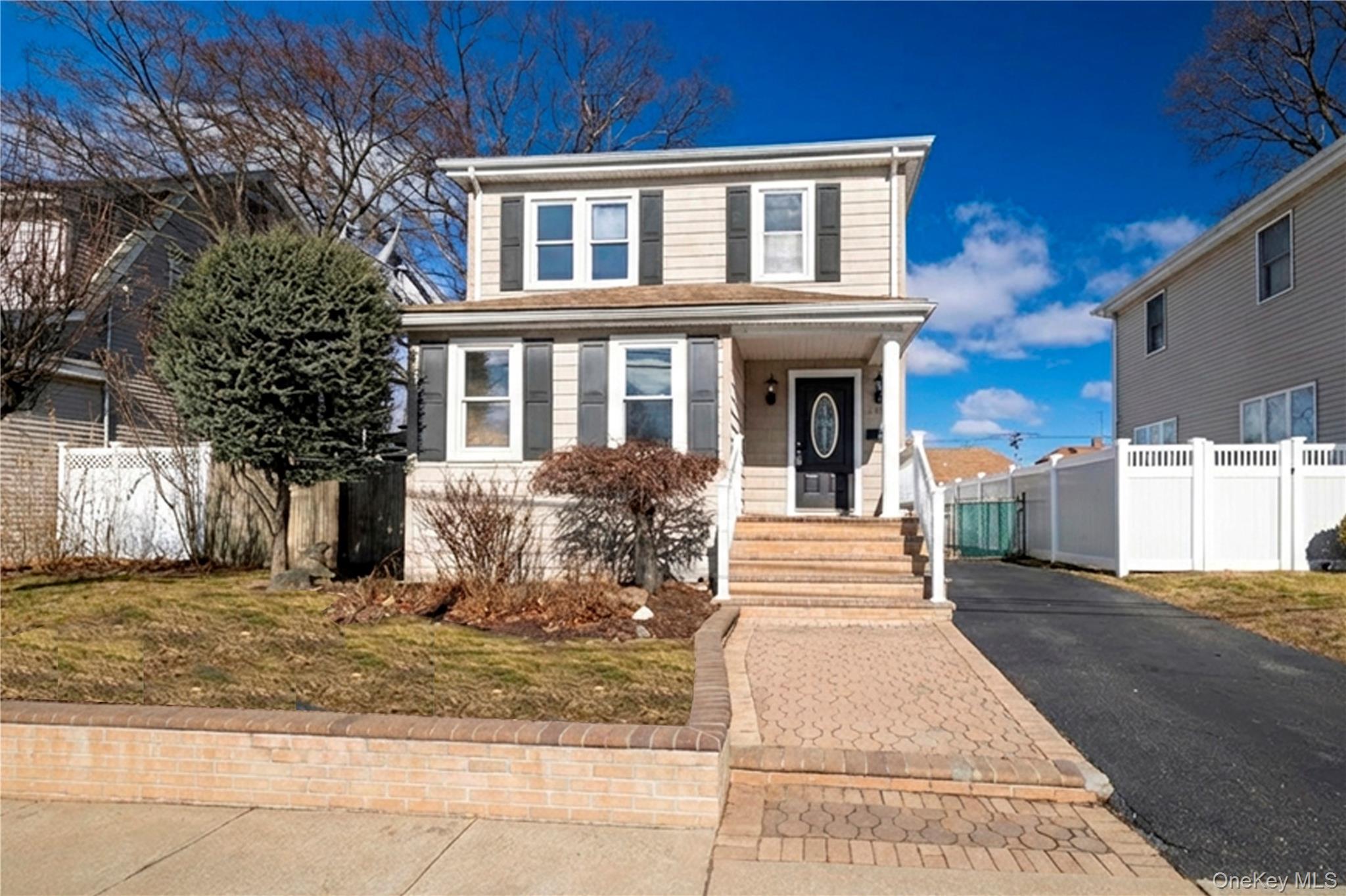 #3 photo, 101 Harris Avenue, Freeport , NY 11520