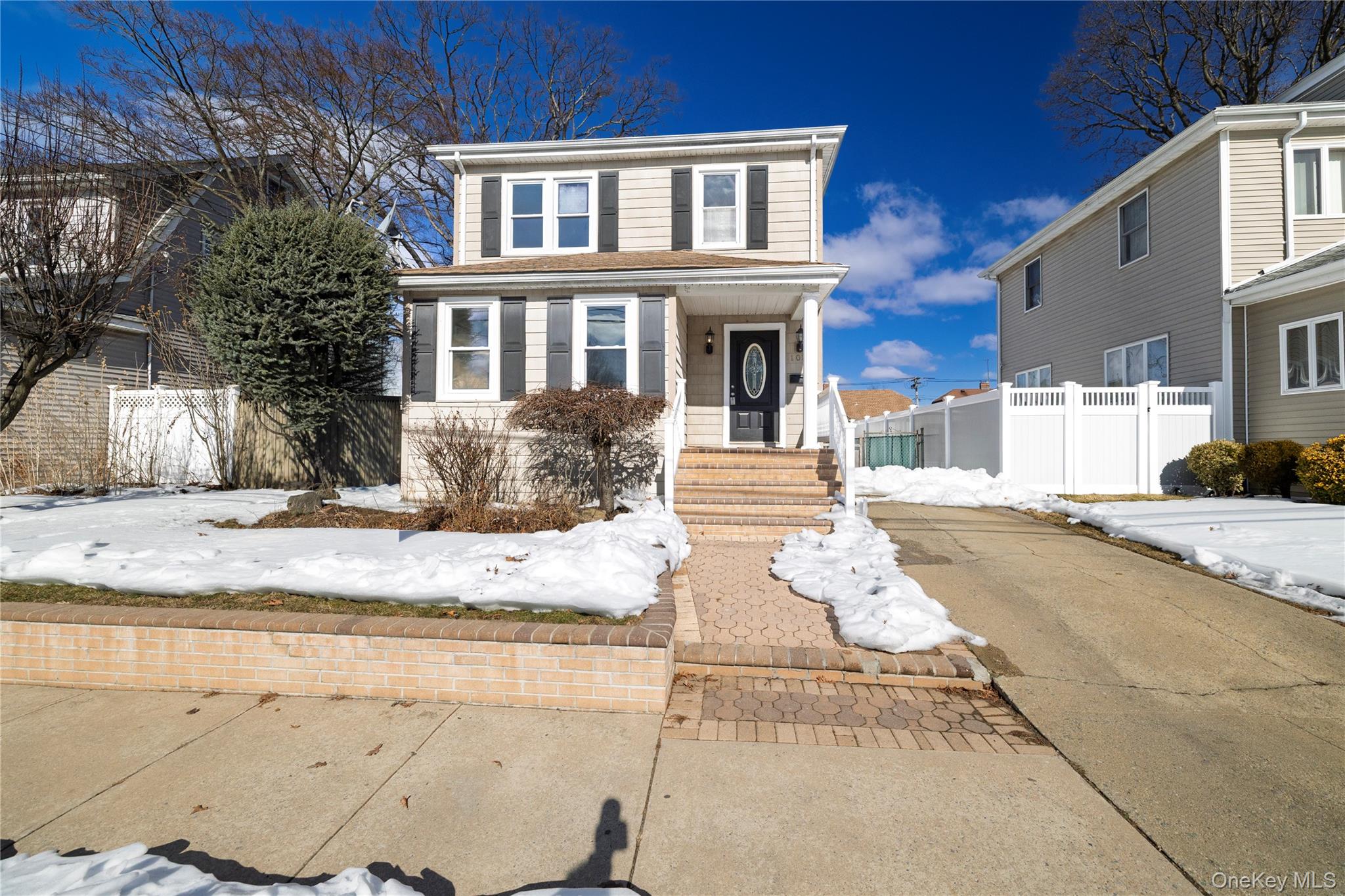 #4 photo, 101 Harris Avenue, Freeport , NY 11520