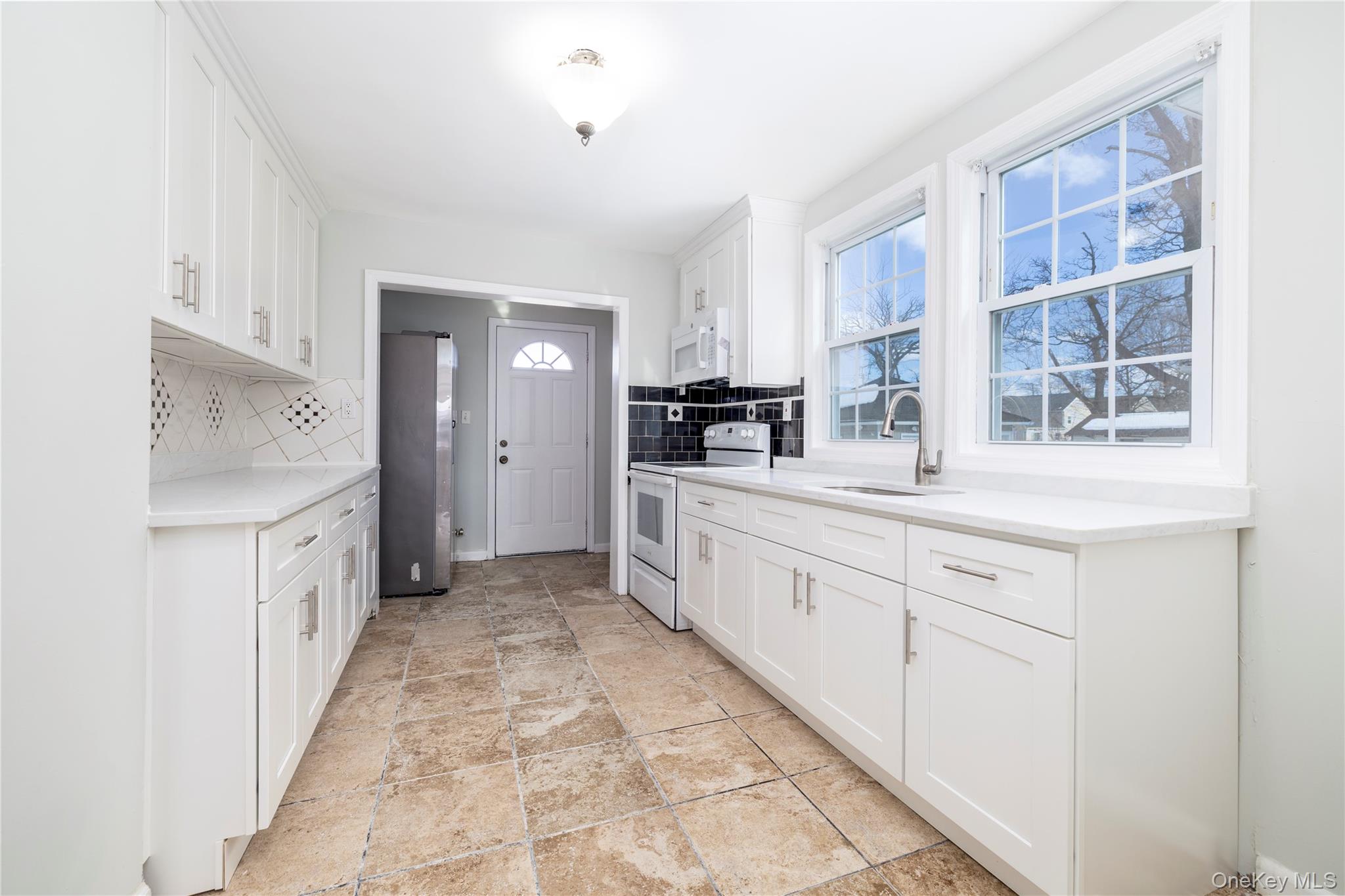 #9 photo, 101 Harris Avenue, Freeport , NY 11520