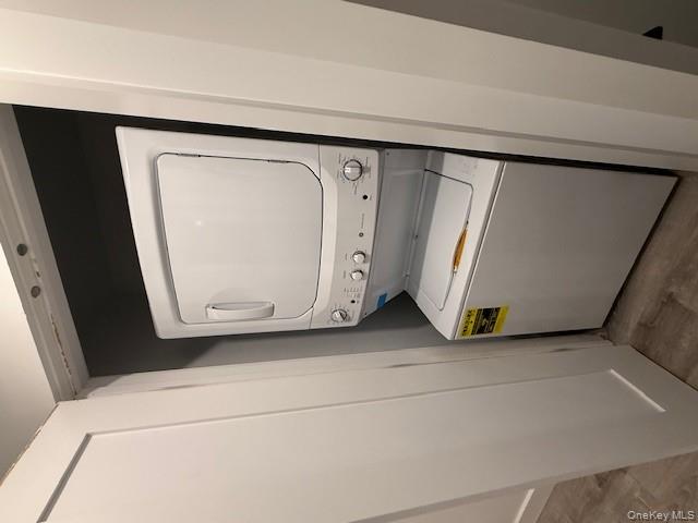 #14 photo, 19 Bellport Lane, Bellport Village , NY 11713