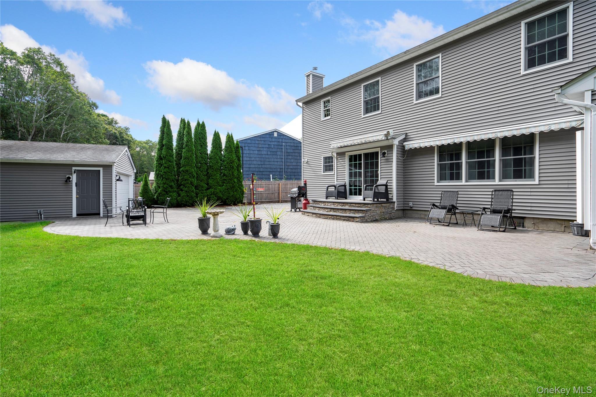 #6 photo, 27 Evelyn Court, Manorville , NY 11949