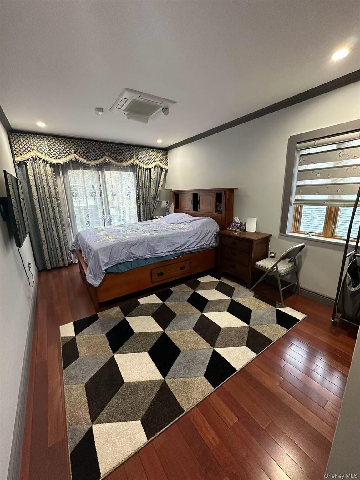 #6 photo, 5027 175th Street, Fresh Meadows , NY 11365